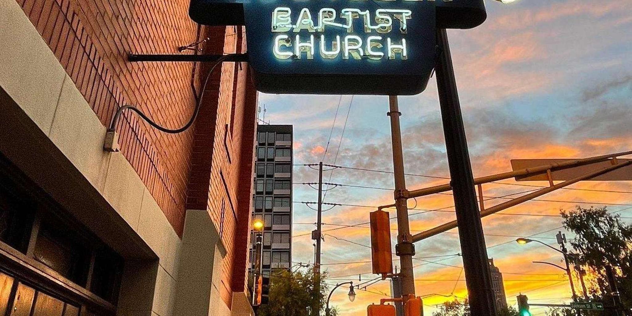 Atlanta Night Tour with Photos & Dinner Stop - Image 6