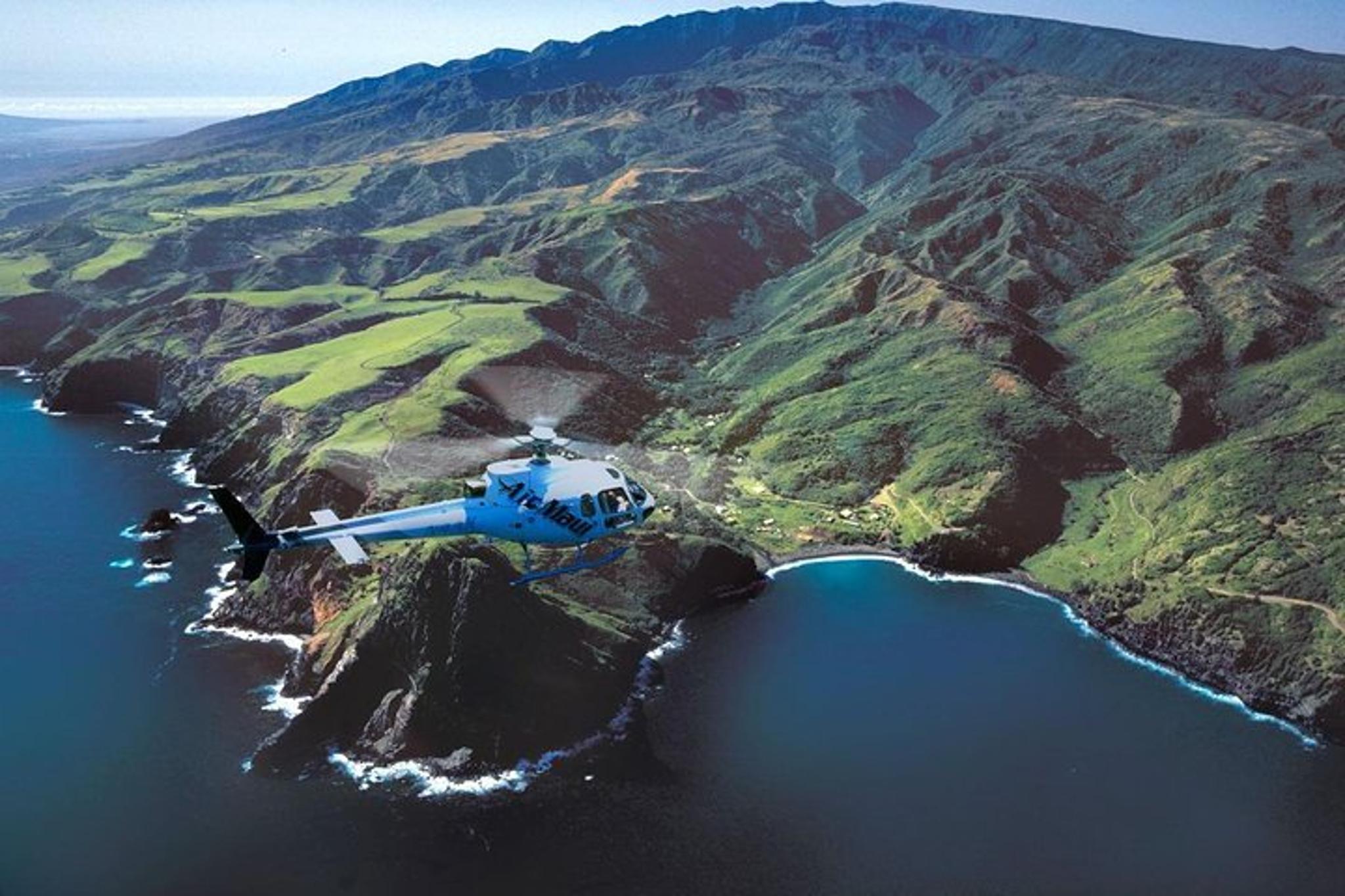 Maui Helicopter Tour Over West Maui and Molokai 45 Min - Image 6