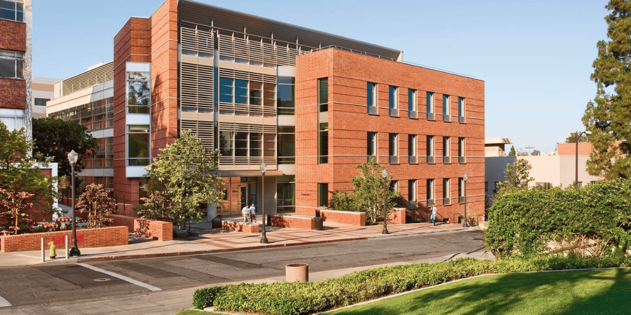 Los Angeles UCLA Campus Walking Tour - Image 3