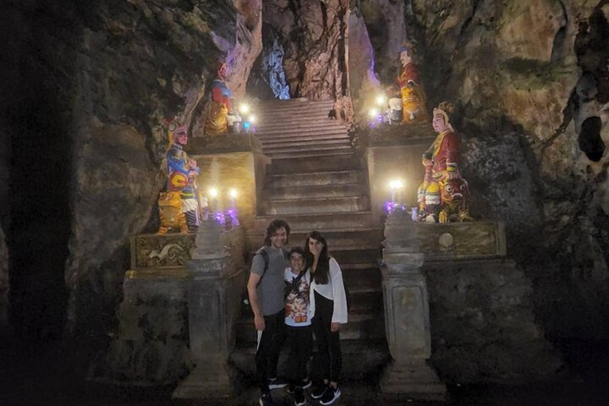 Da Nang Nightlife Tour with Dinner and Dragon Fire Show - Image 6