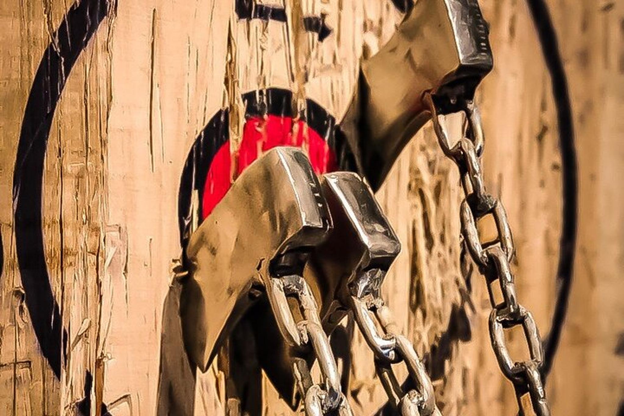 Miami Axe Throwing and Escape Room Experience - Image 3