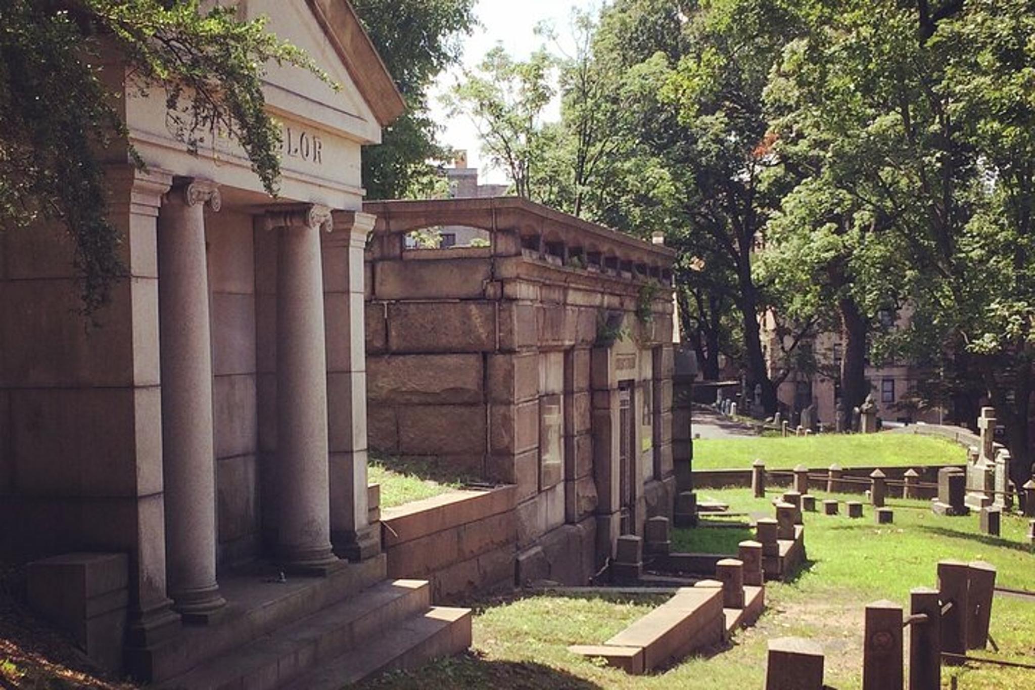 New York City Trinity Tomb Trek - Image 5