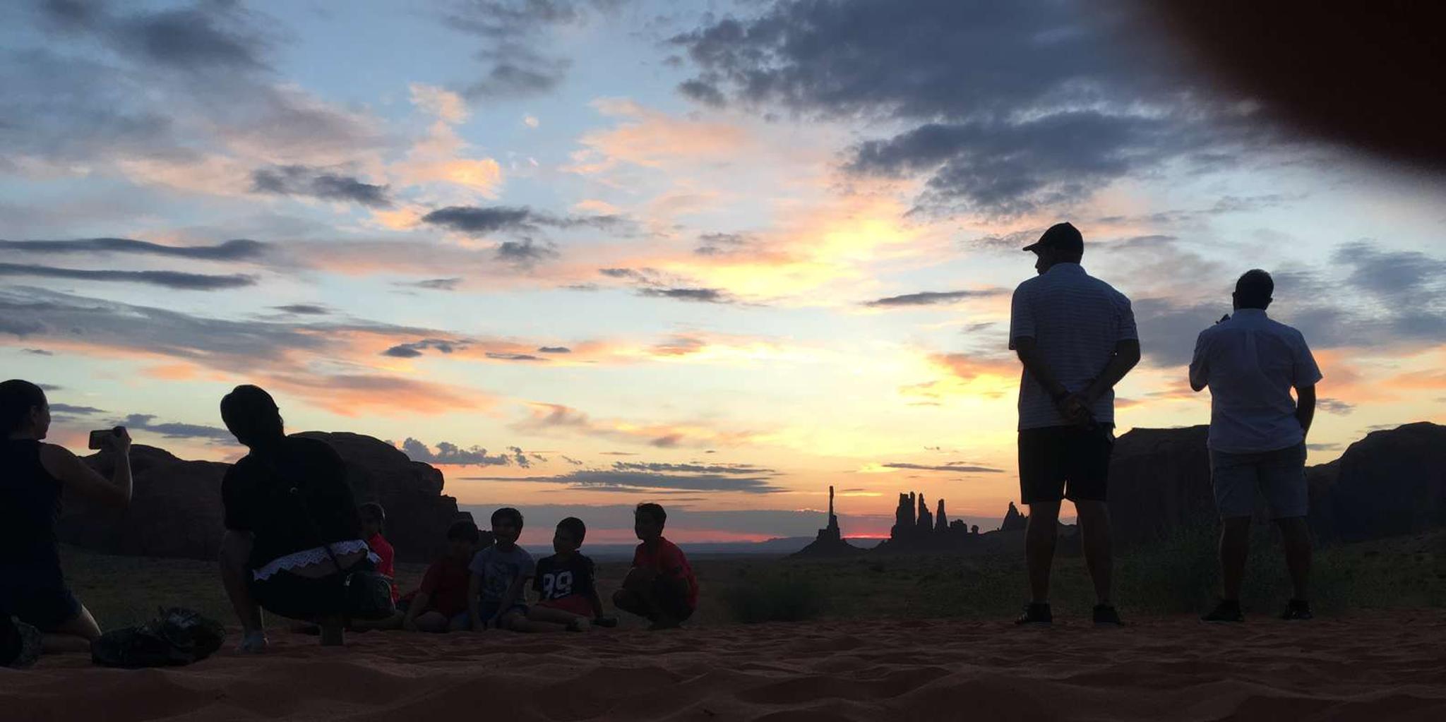 Monument Valley Cultural and Sunrise Tour 3 hr
