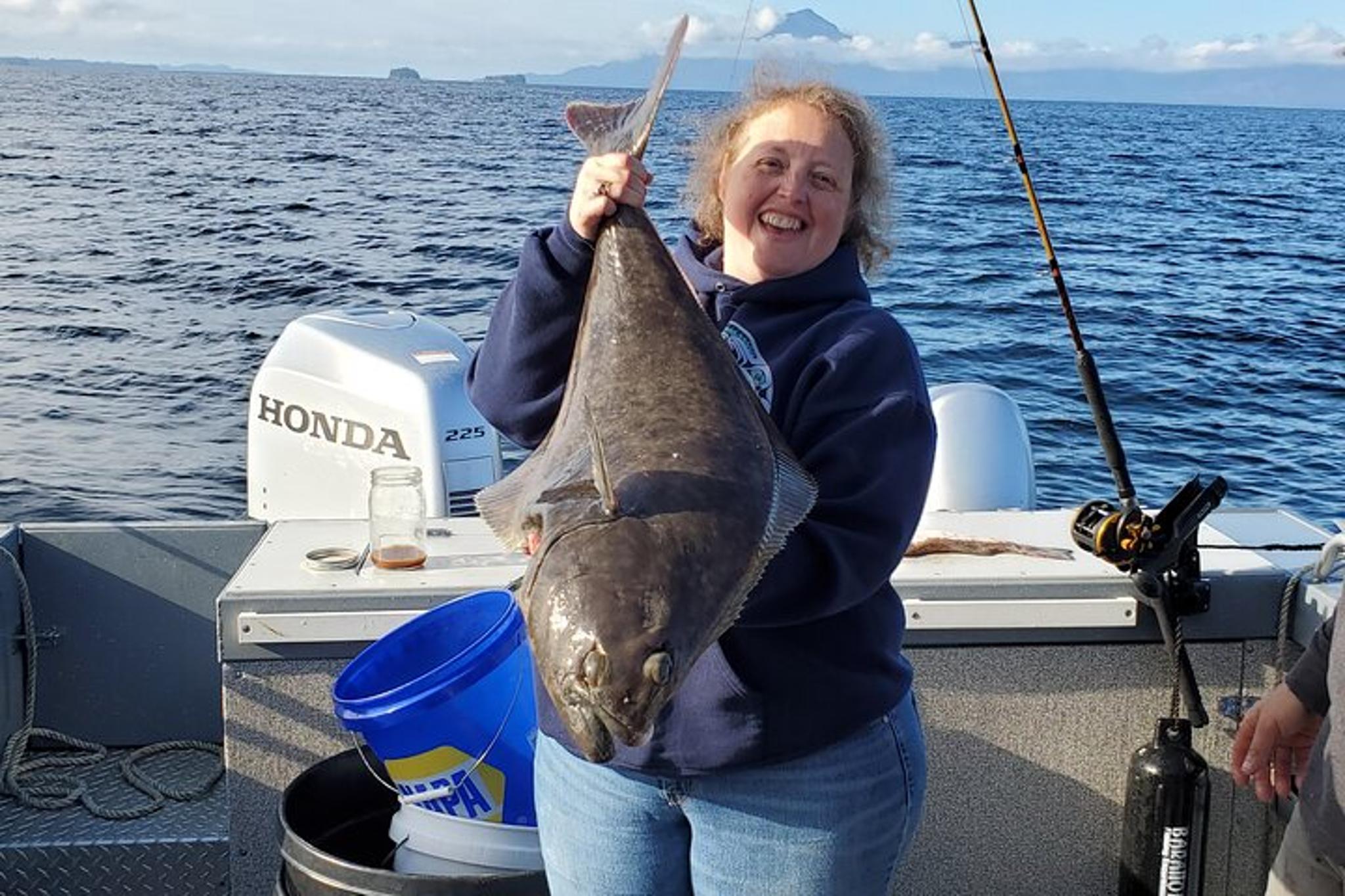 Alaska Halibut Fishing Adventure 5 hr - Image 1
