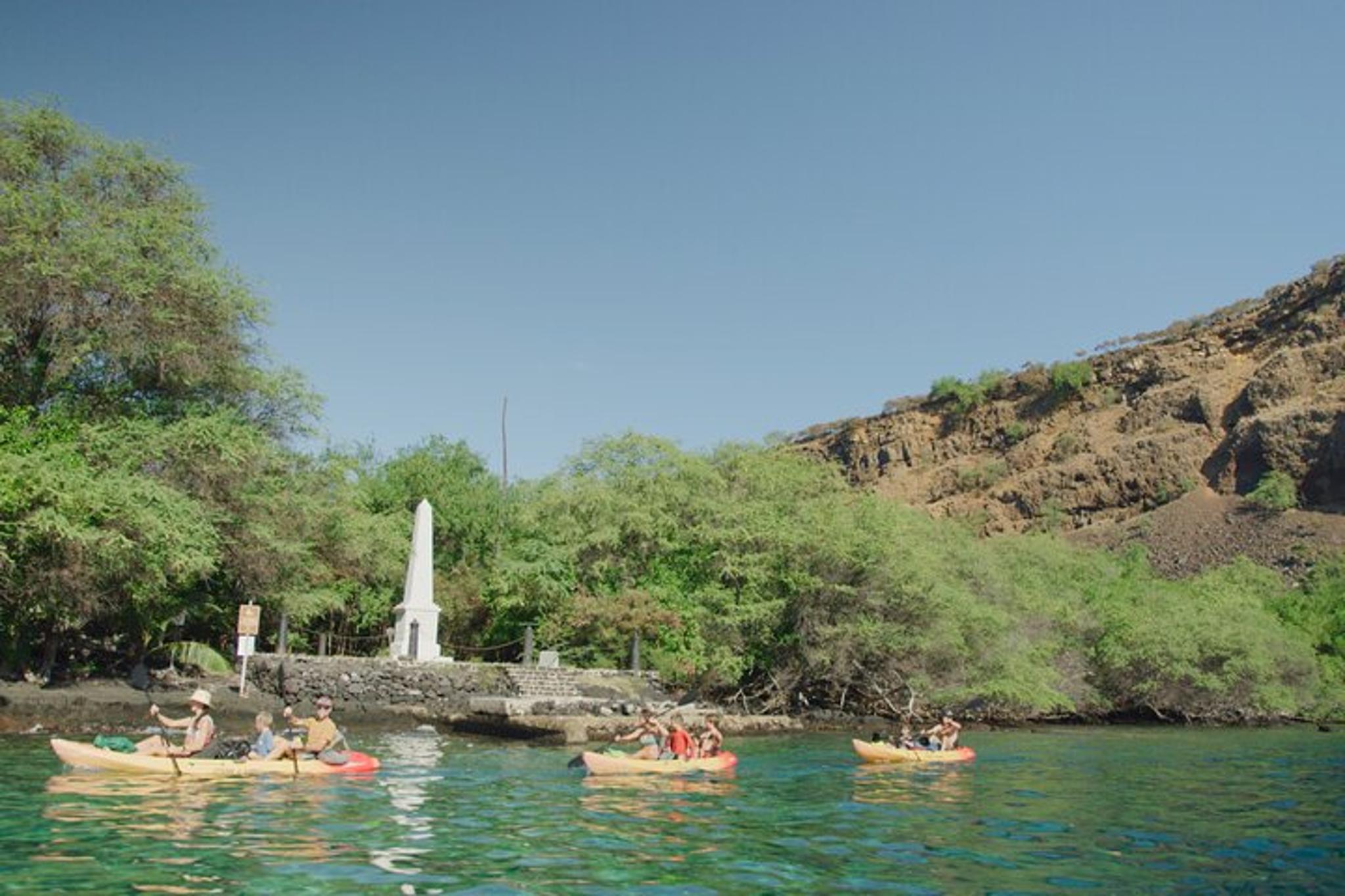 Kealakekua Bay Kayak and Snorkel Adventure - Image 4