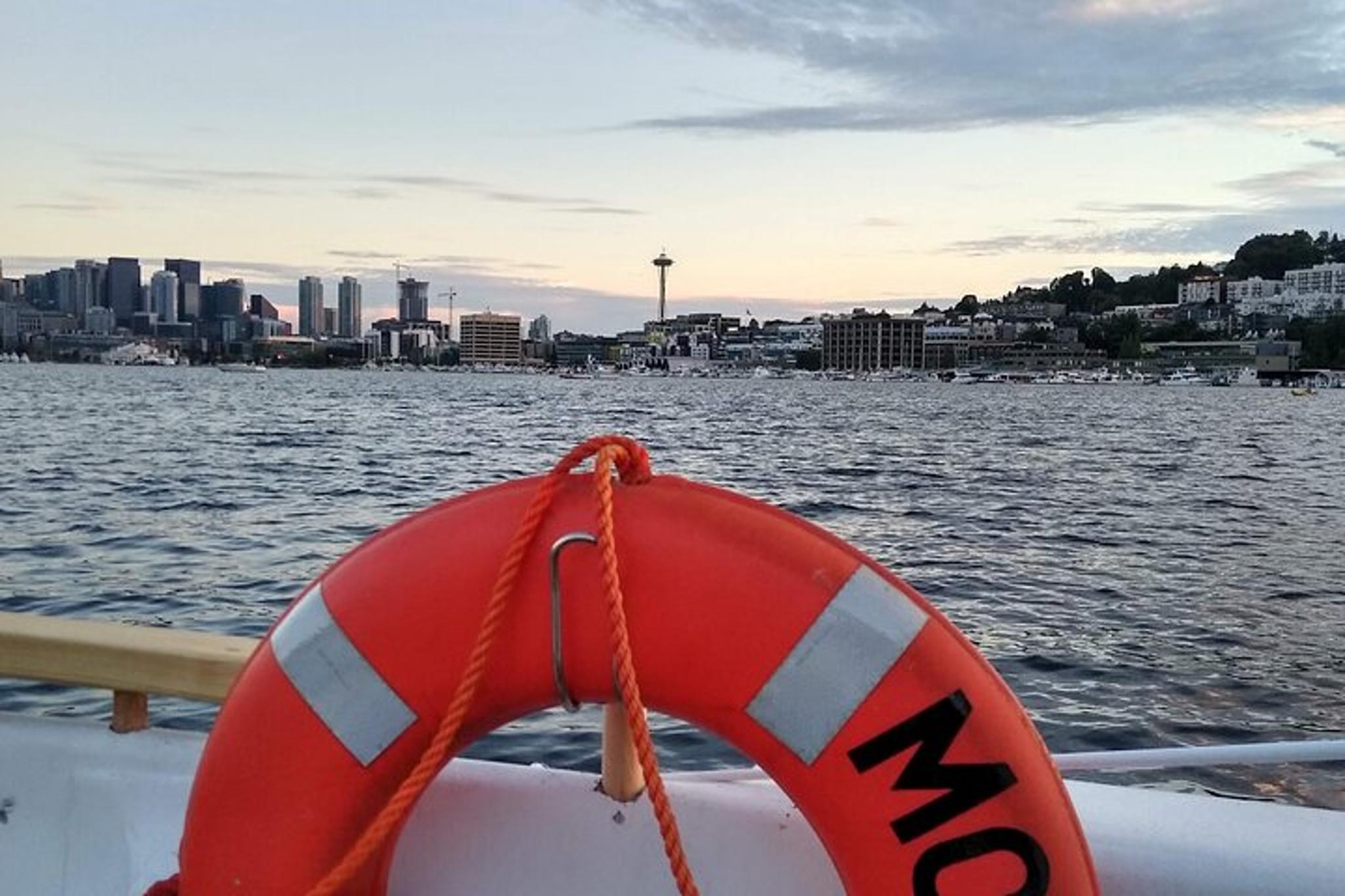 Seattle Lake Union Cruise - Image 5