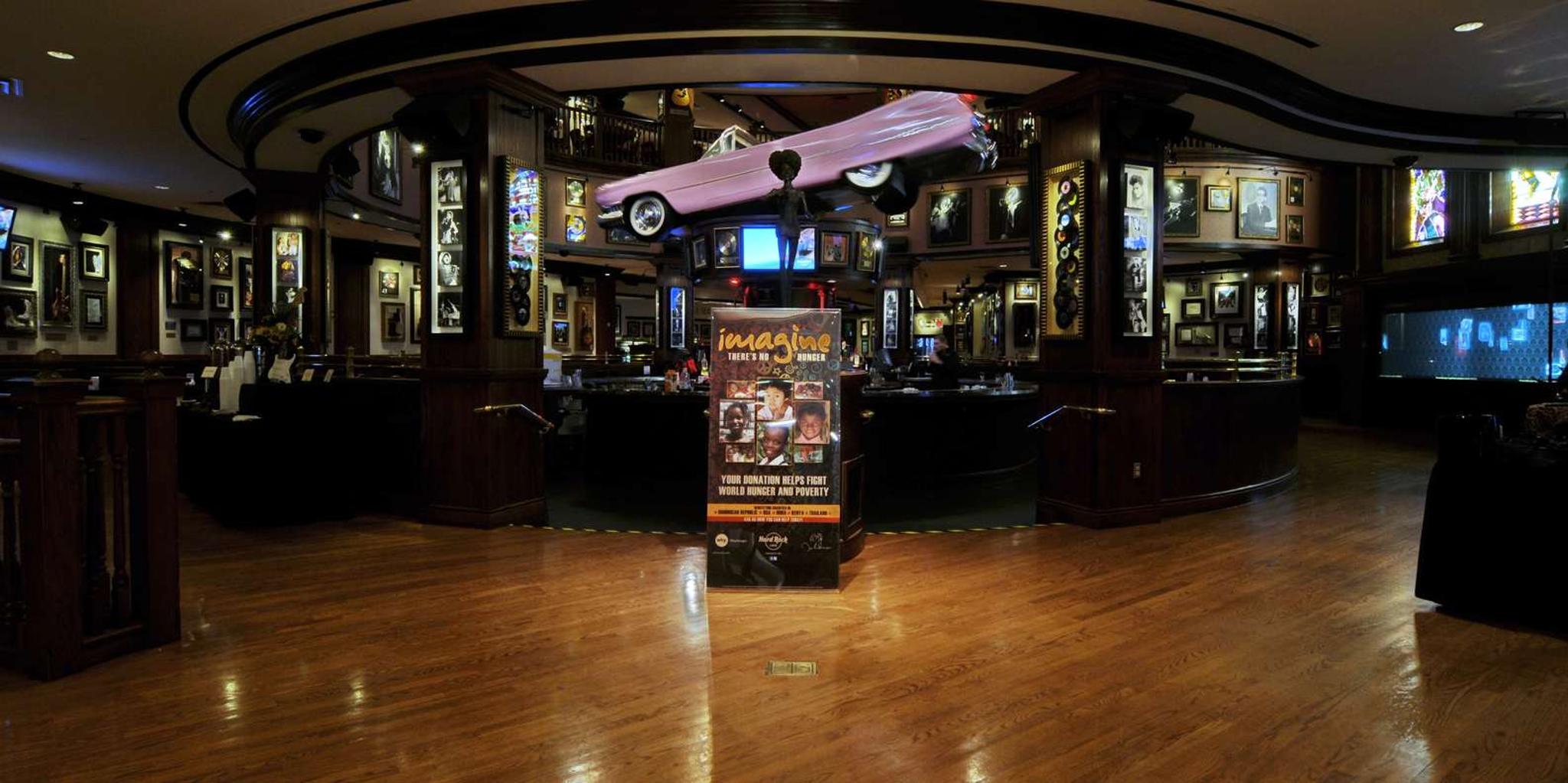 Orlando Hard Rock Cafe Dining Experience - Image 3