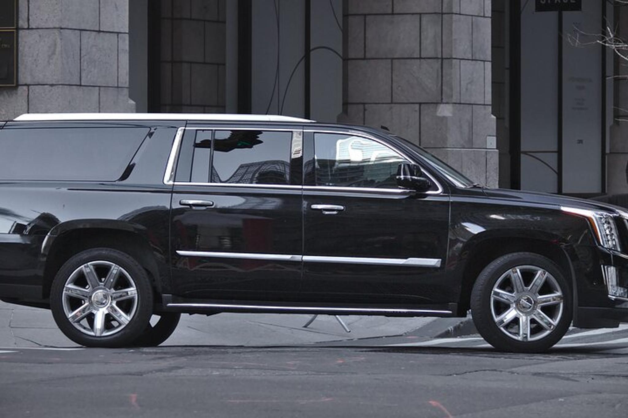 Springfield Private Airport Transfer - Image 4