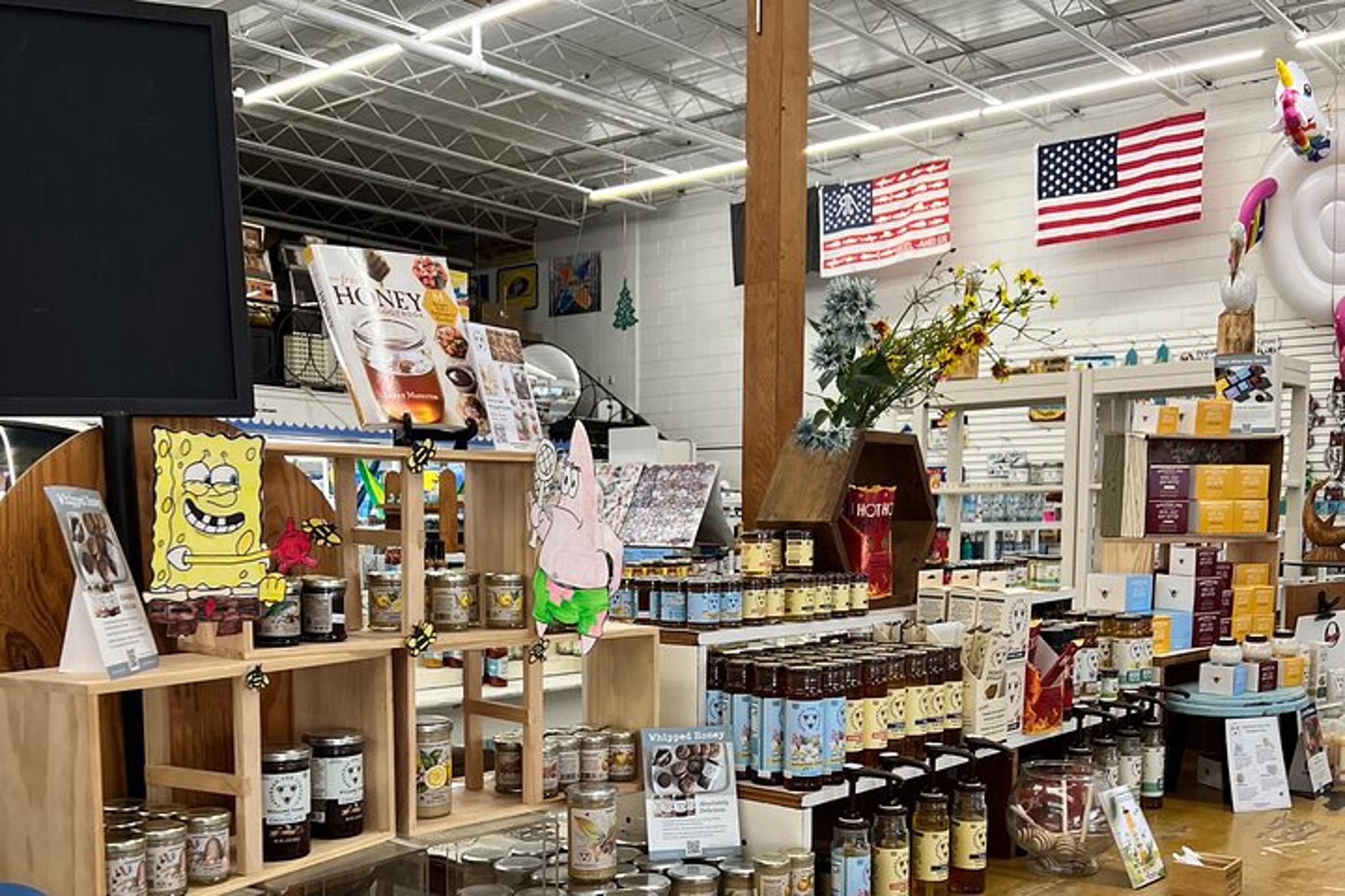 Tybee Island Shopping Tour with Wine - Image 2