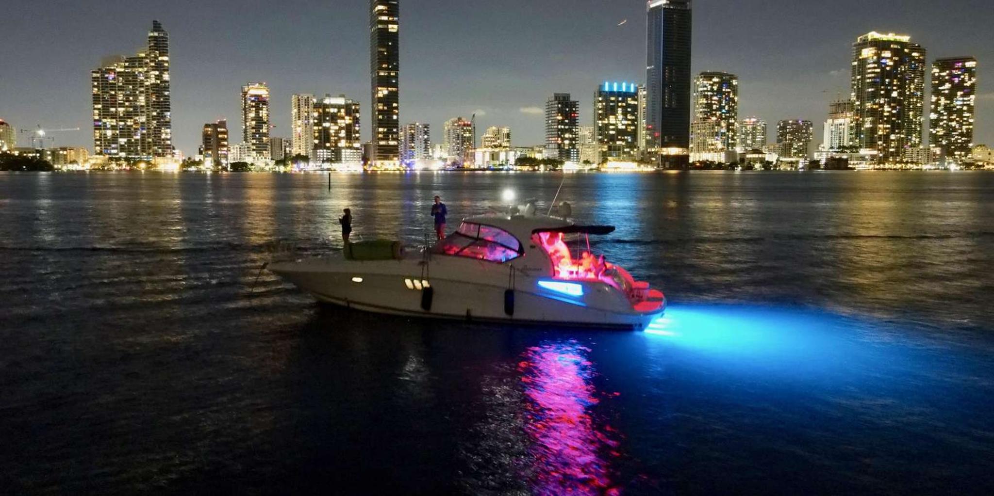 Miami Private Yacht Charter - Image 4