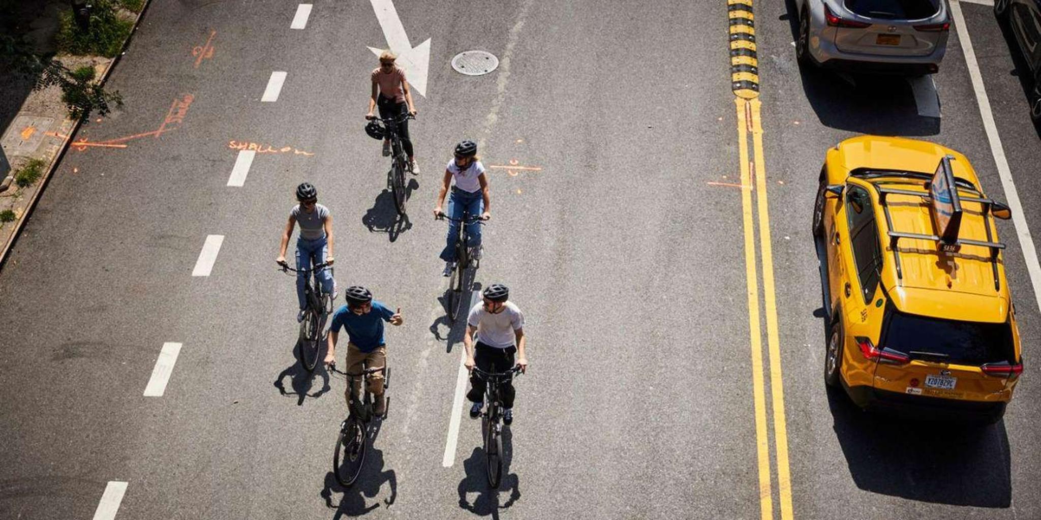 New York Central Park Bike Tour with Dutch Bikes - Image 4