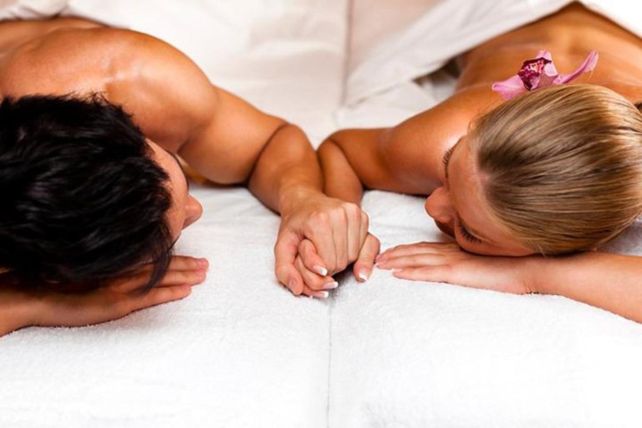 New York Couples Massage and Facial with Champagne 90 min