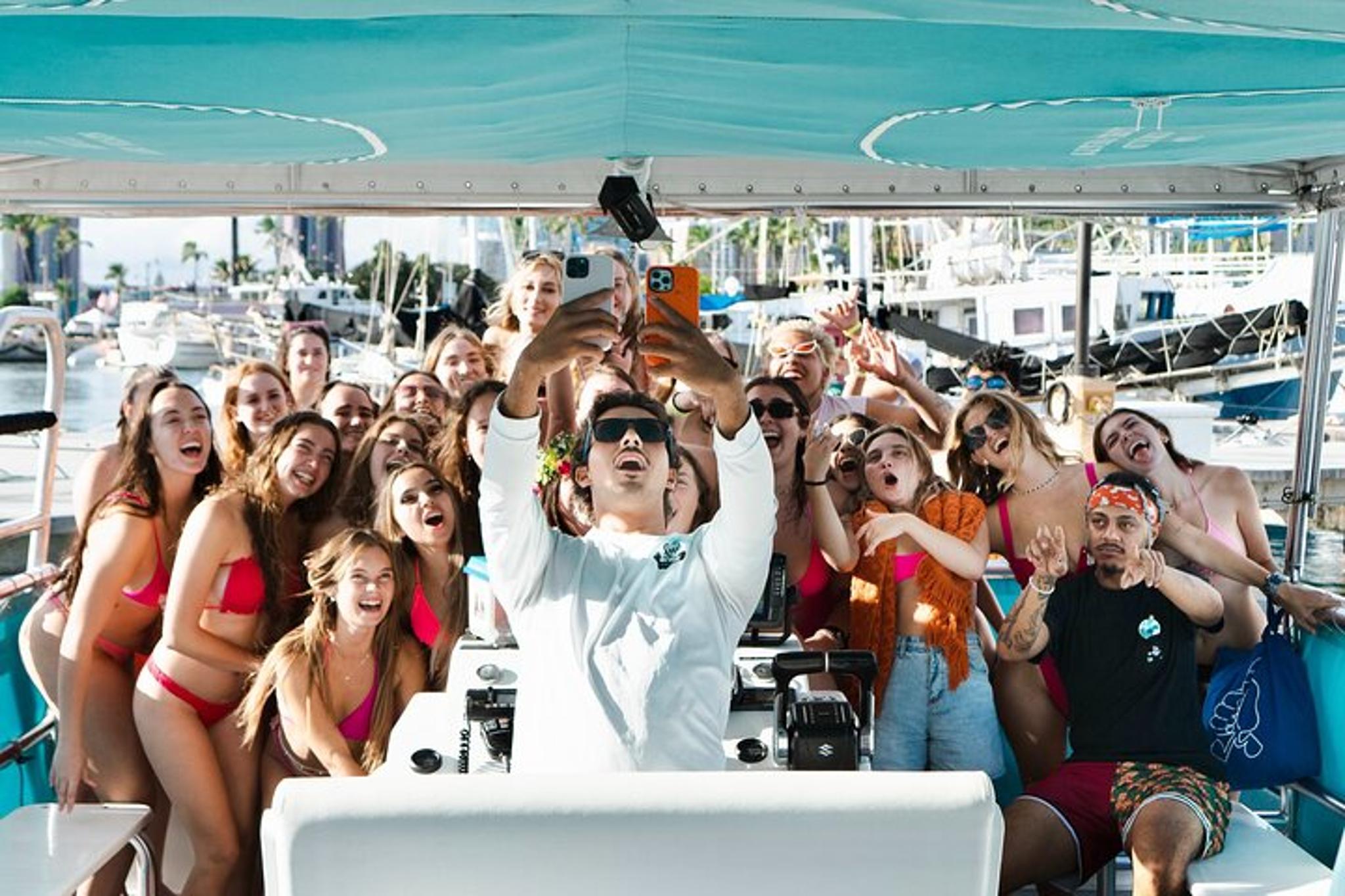 Waikiki Public Party Dance Cruise with Live DJ - Image 5