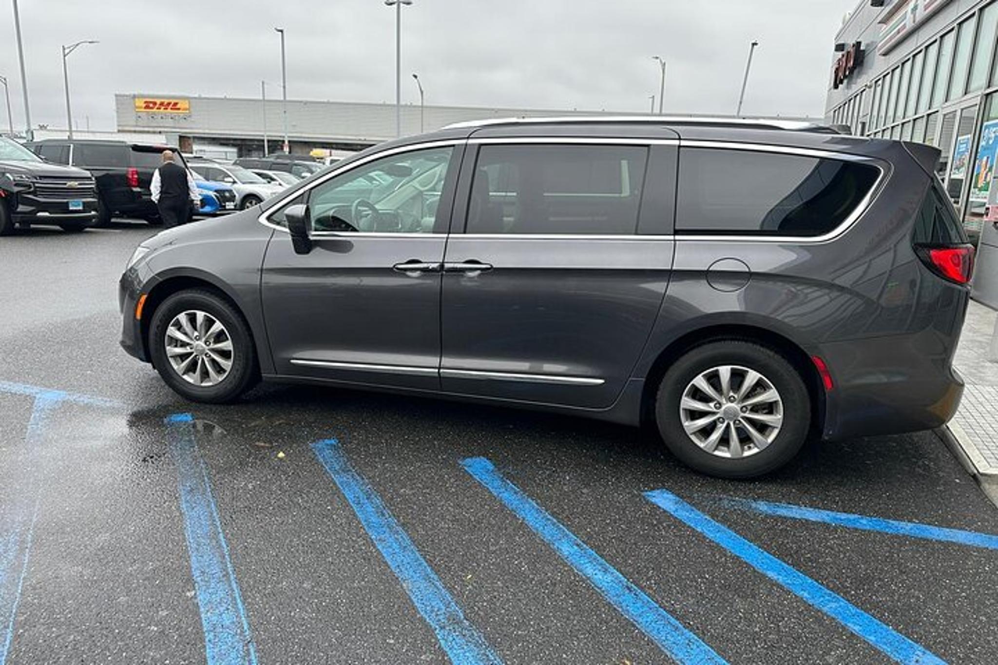 Newark Airport to Brooklyn Port Private Transfer