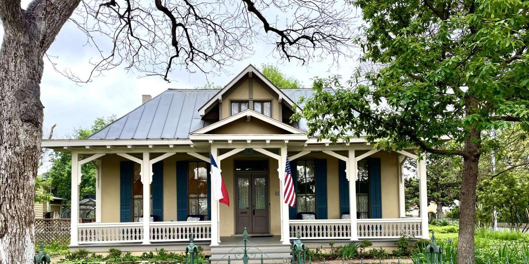 San Antonio King William District Walking Tour - Image 5