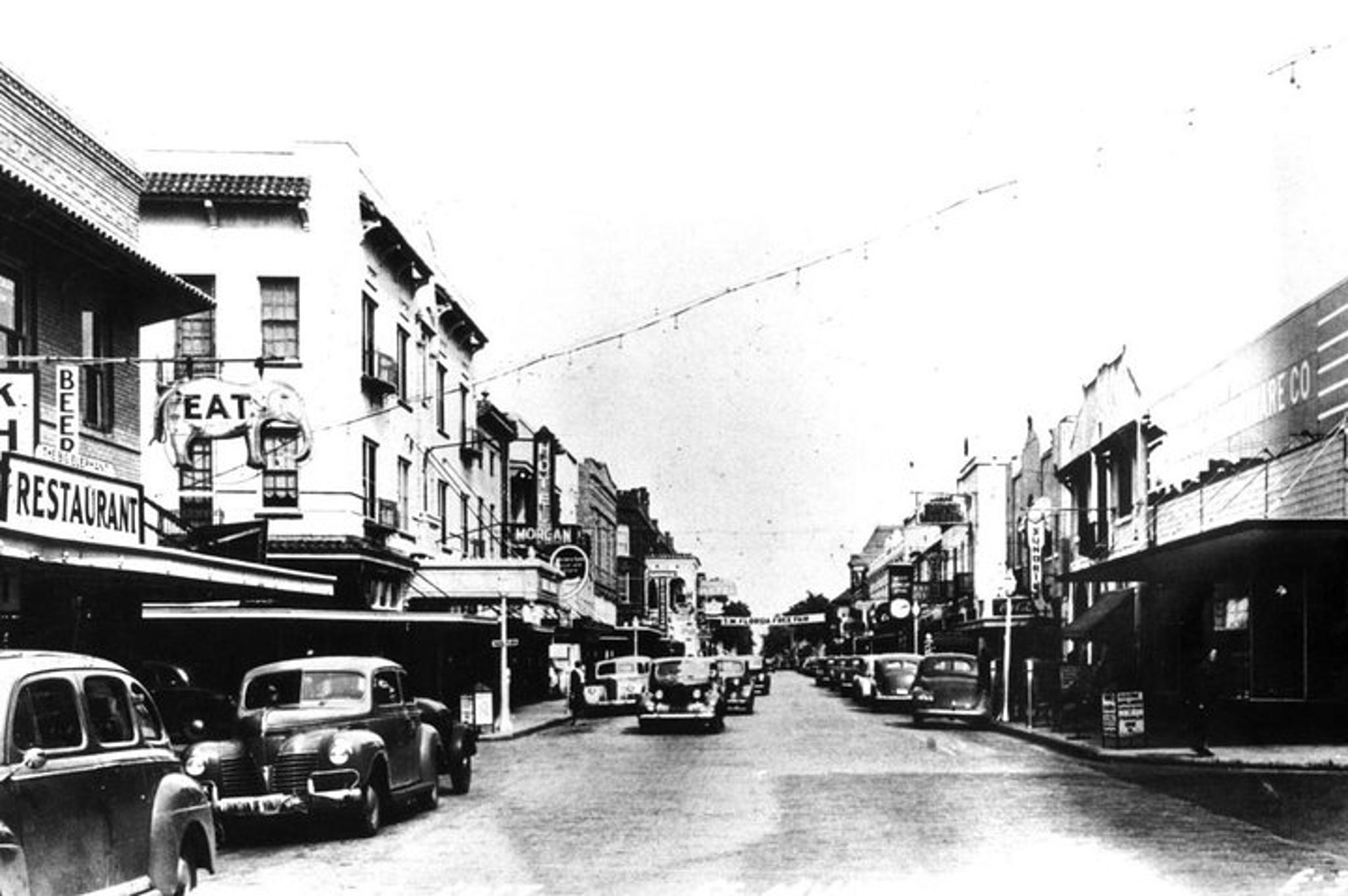 Fort Myers Historic Walking Tour 90 Min