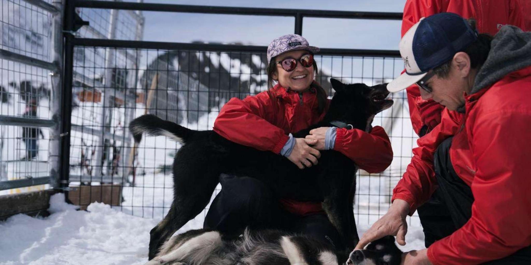 Anchorage Helicopter Glacier Dogsledding Tour - Image 6