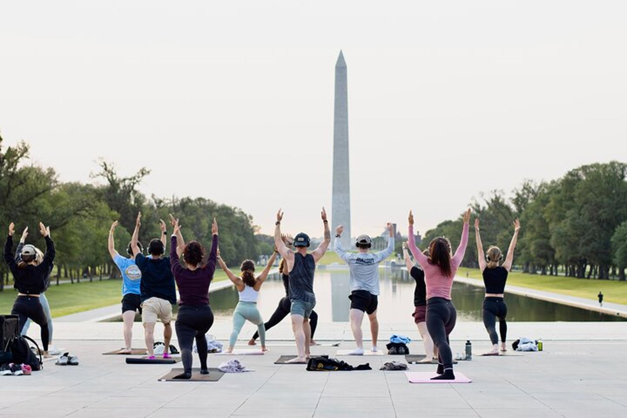 Washington D.C. Yoga Class at Sunrise 60 min - Image 1