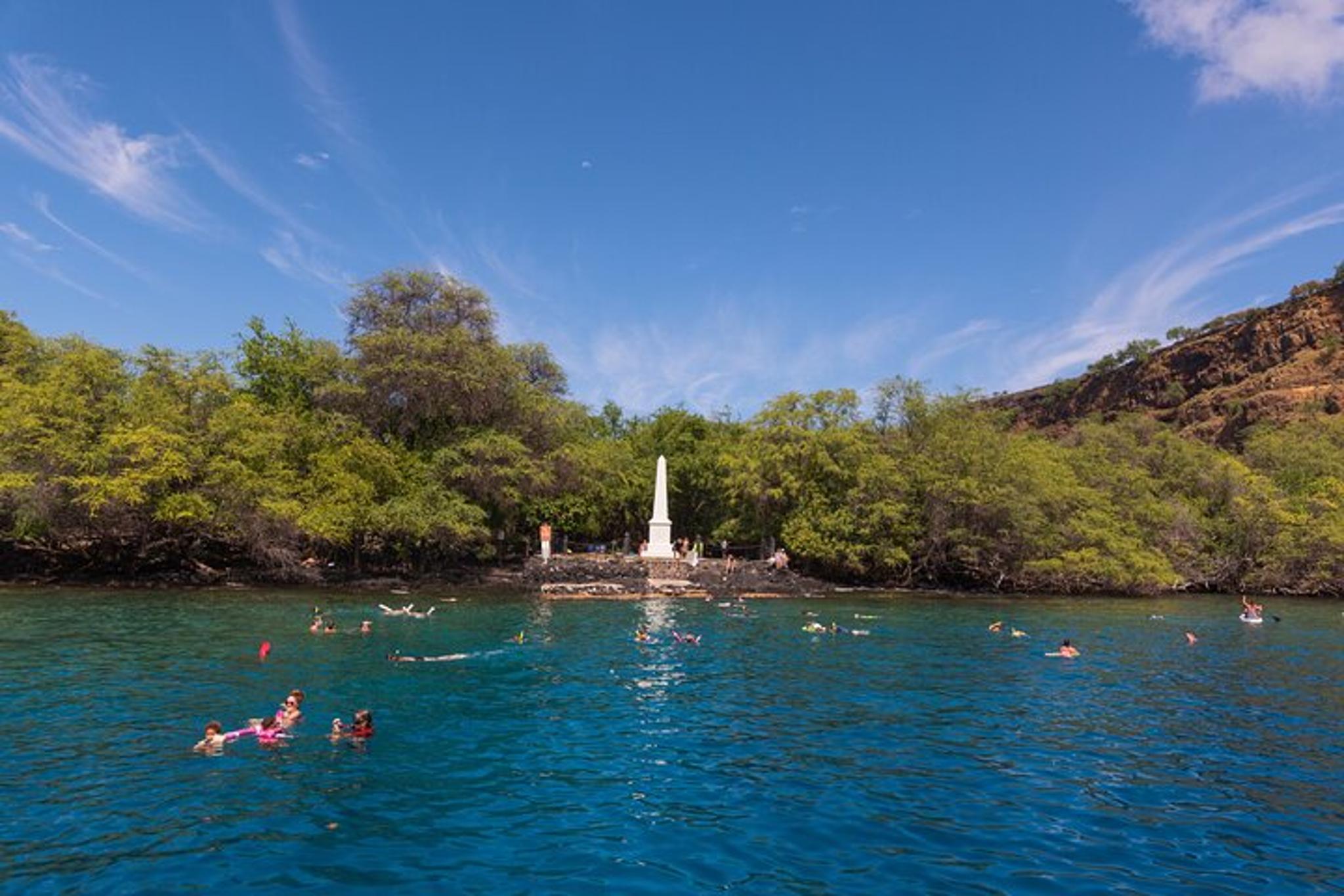 Kona Sail & Snorkel to Captain Cook Monument - Image 6