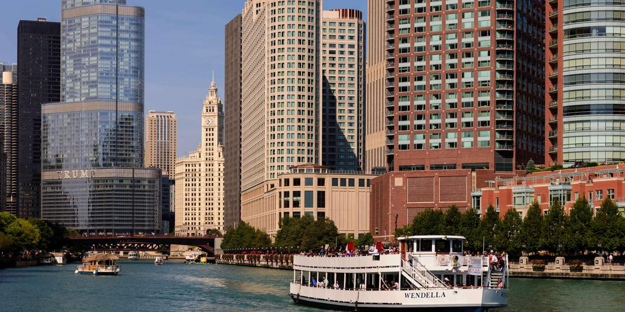 Chicago Lake Michigan Sunset Cruise - Image 6