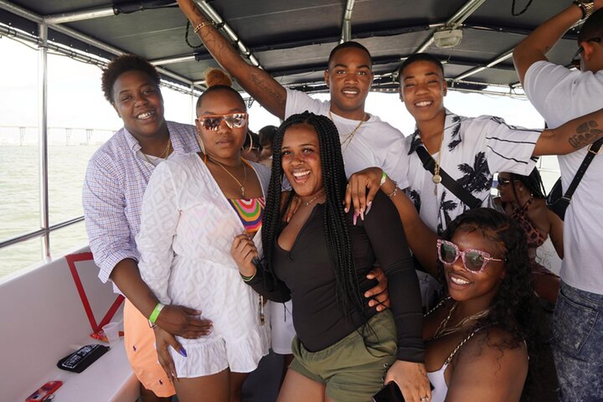 Miami Party Boat Cruise - Image 4