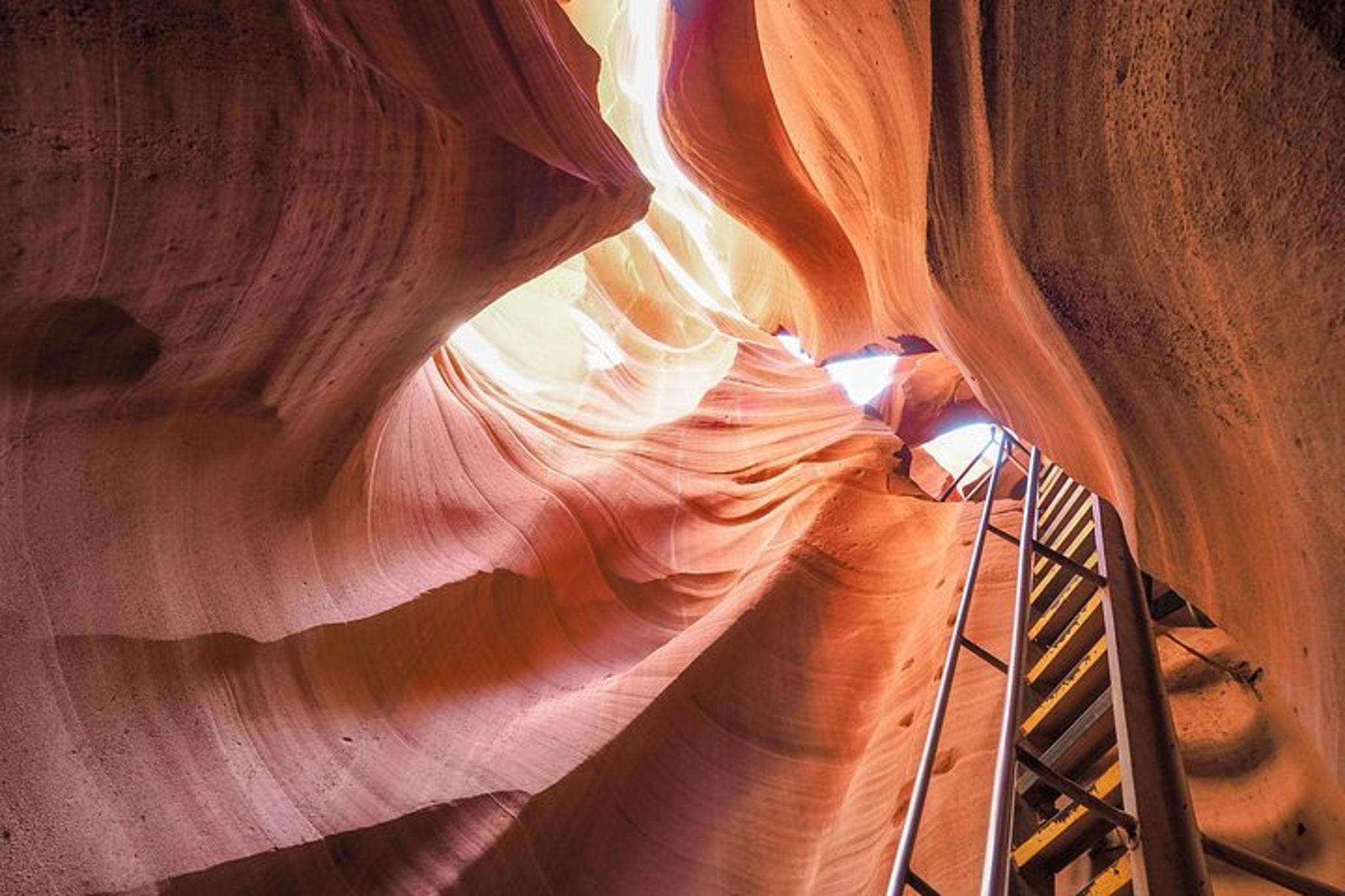 Page Lower Antelope Canyon Tour - Image 5