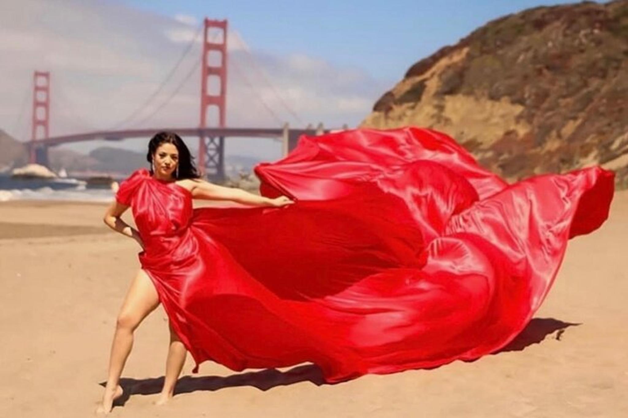 San Francisco Photoshoot in Flying Dresses