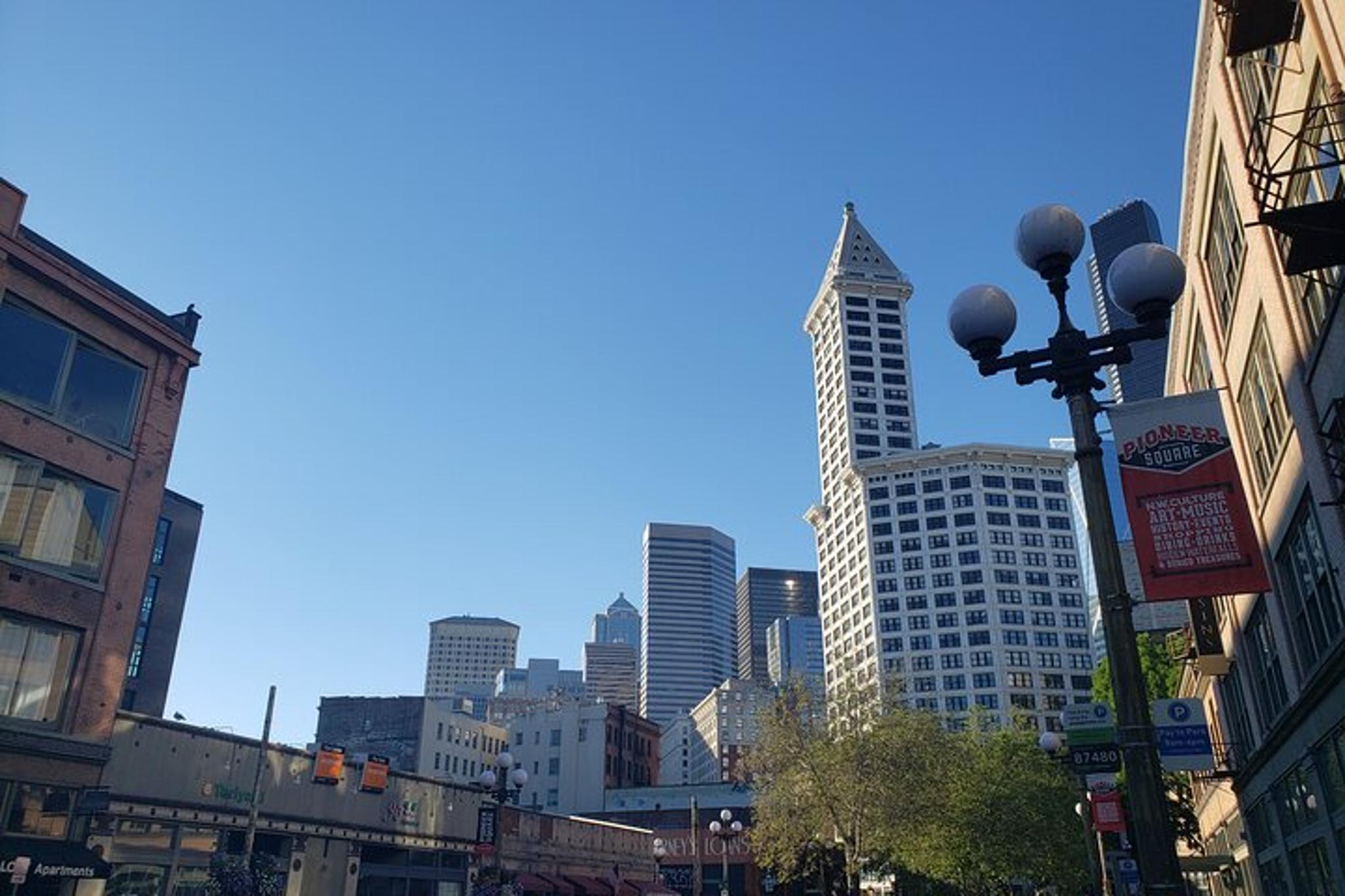 Seattle Walking Tour from Pioneer Square to Pike Place Market