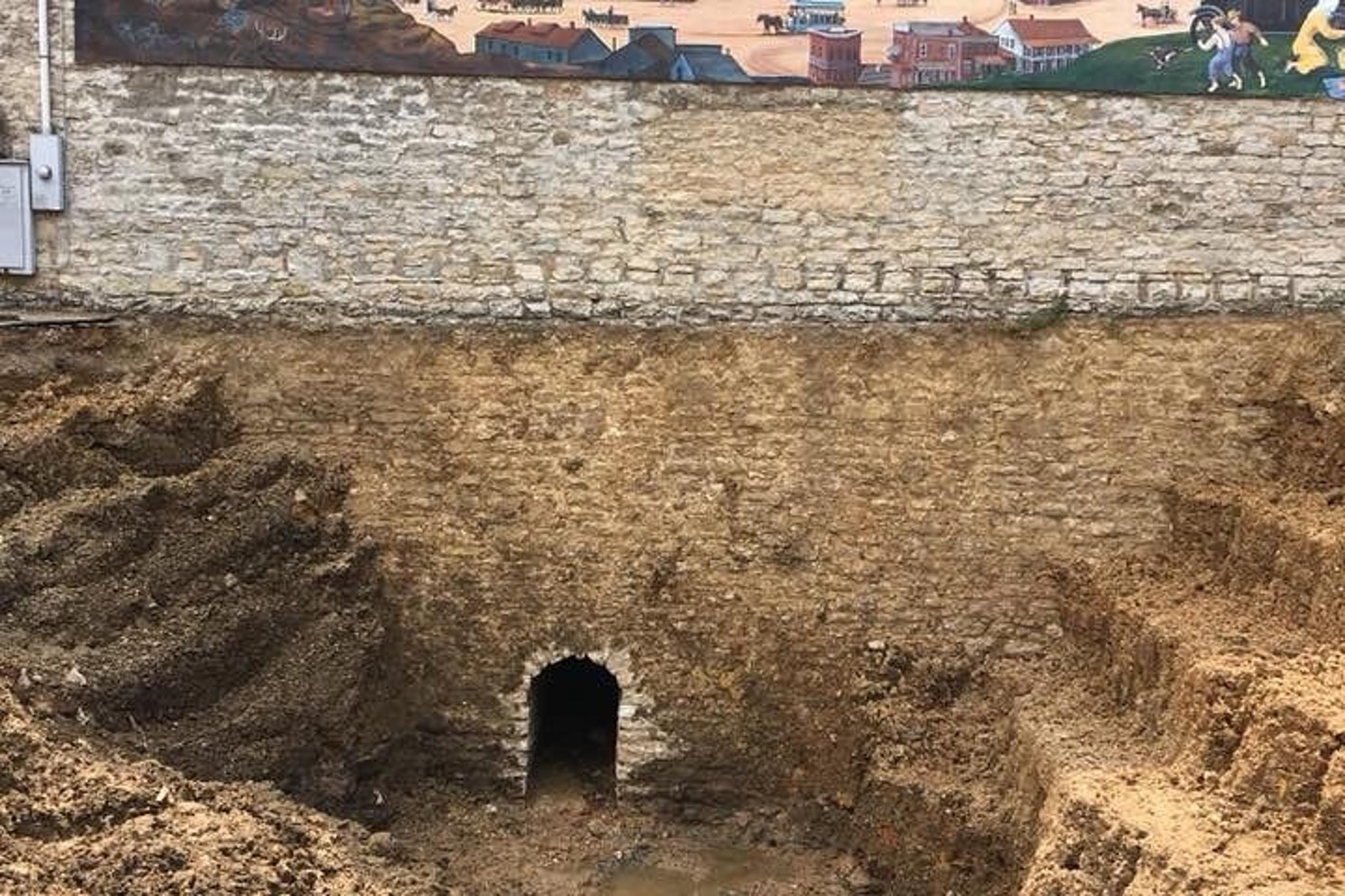 Eureka Springs Downtown Walking Tour - Image 6