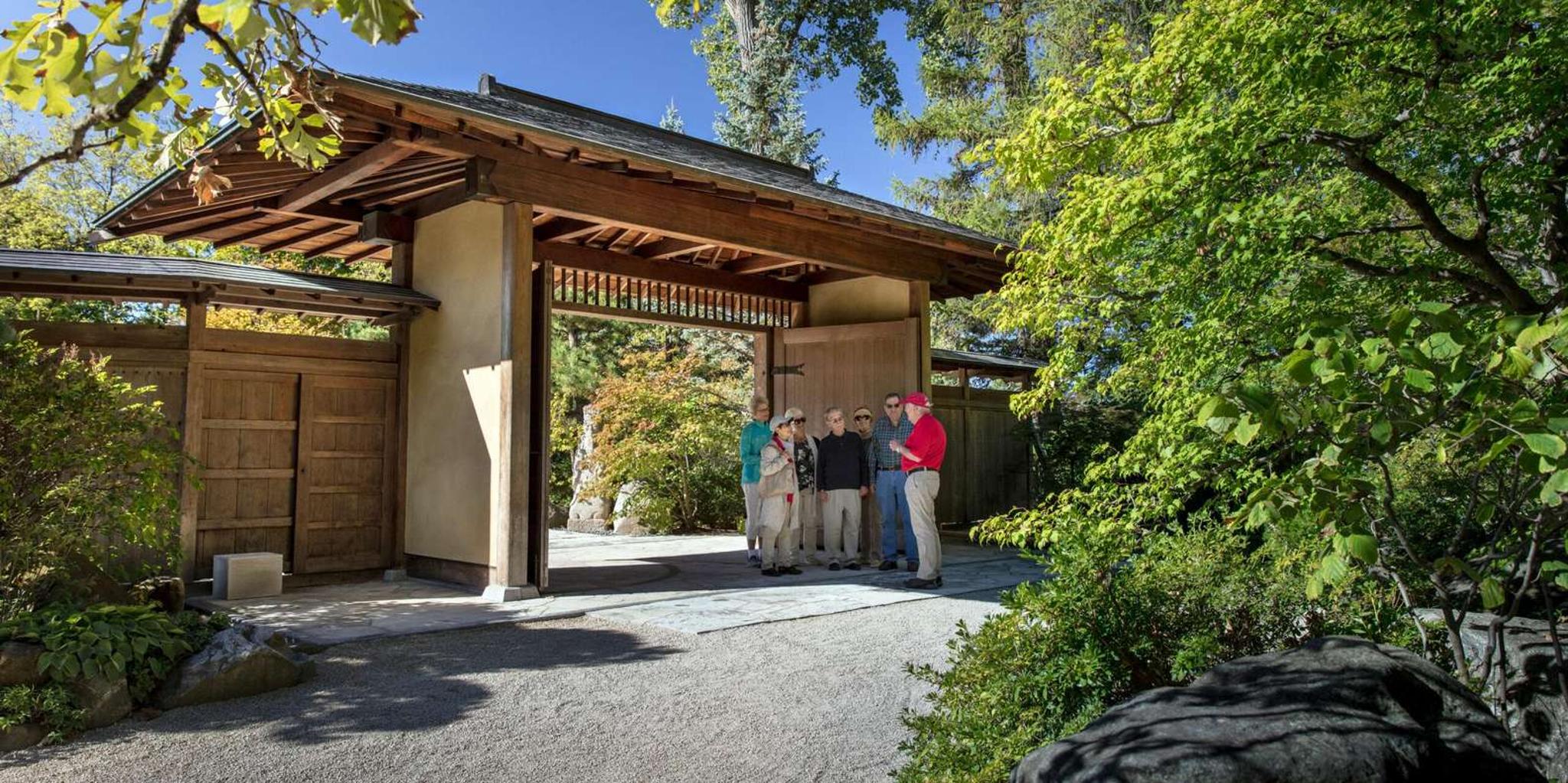 Chicago Lake Geneva and Anderson Japanese Gardens Tour - Image 6