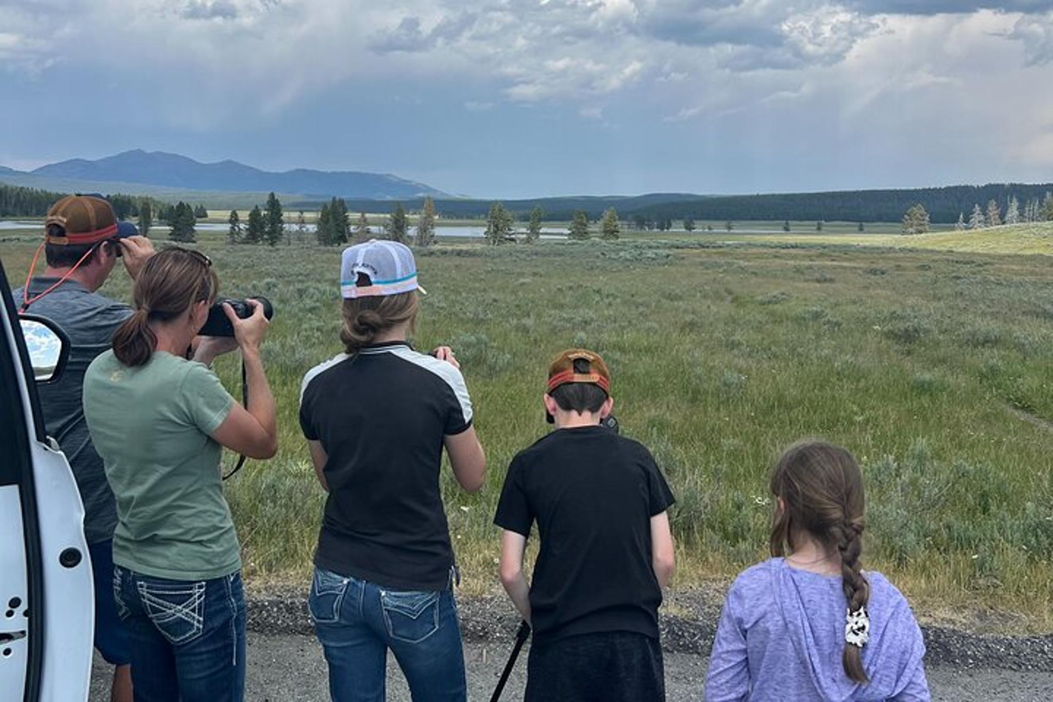 Yellowstone Safari Tour with Old Faithful & Grand Prismatic - Image 6