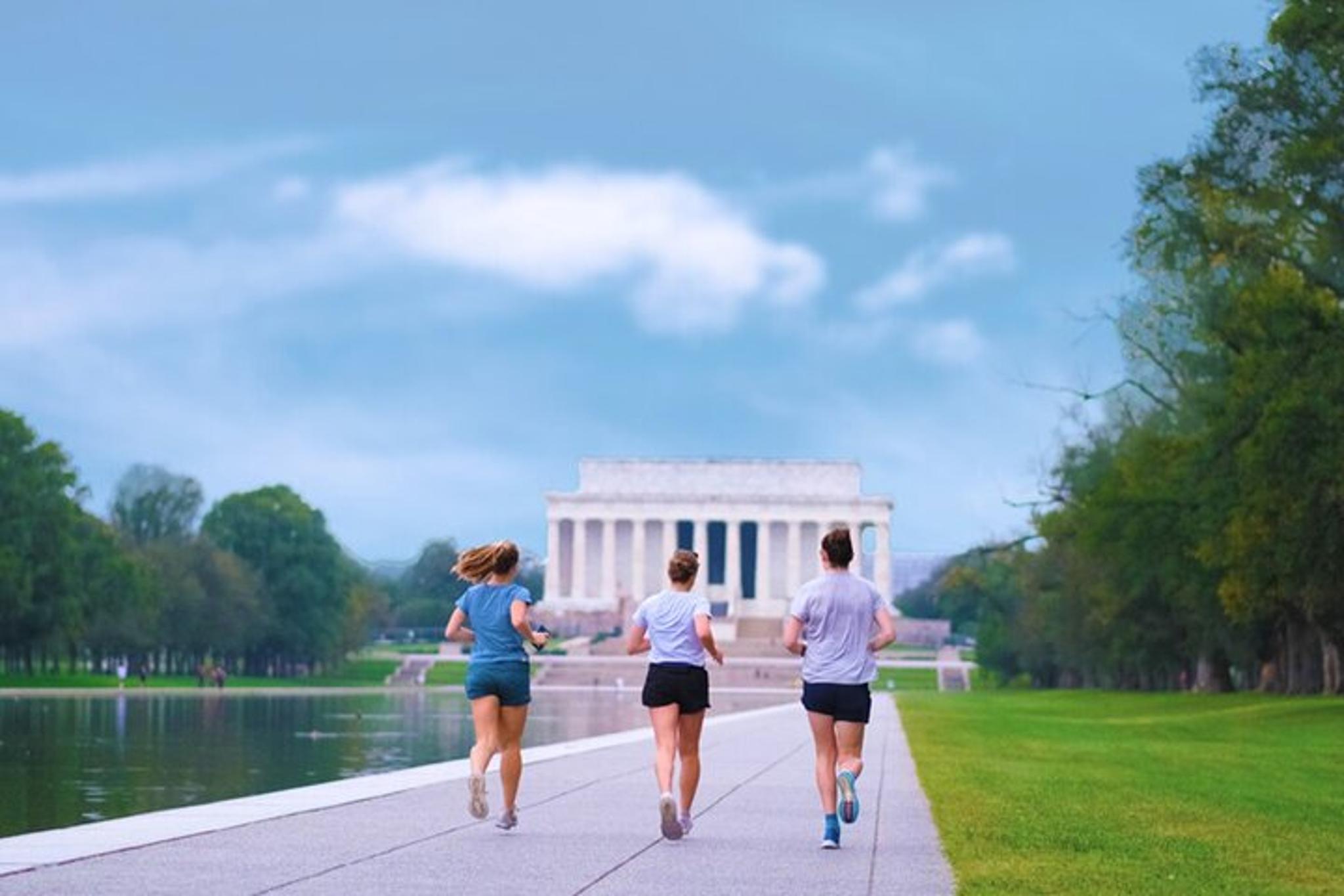 Washington DC Monuments Group Running Tour - Image 3