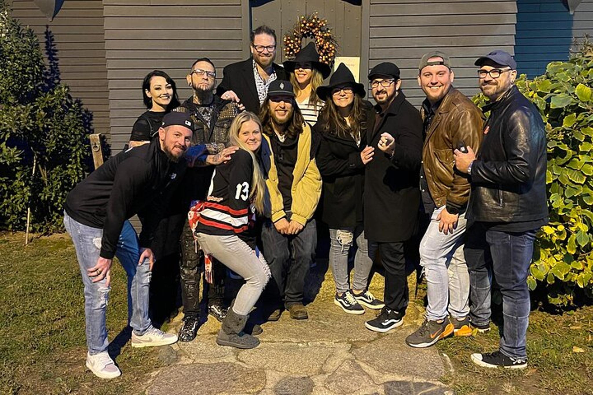 Salem Ghost Tour with Free Ghost Hunting Gear 1 hr - Image 5