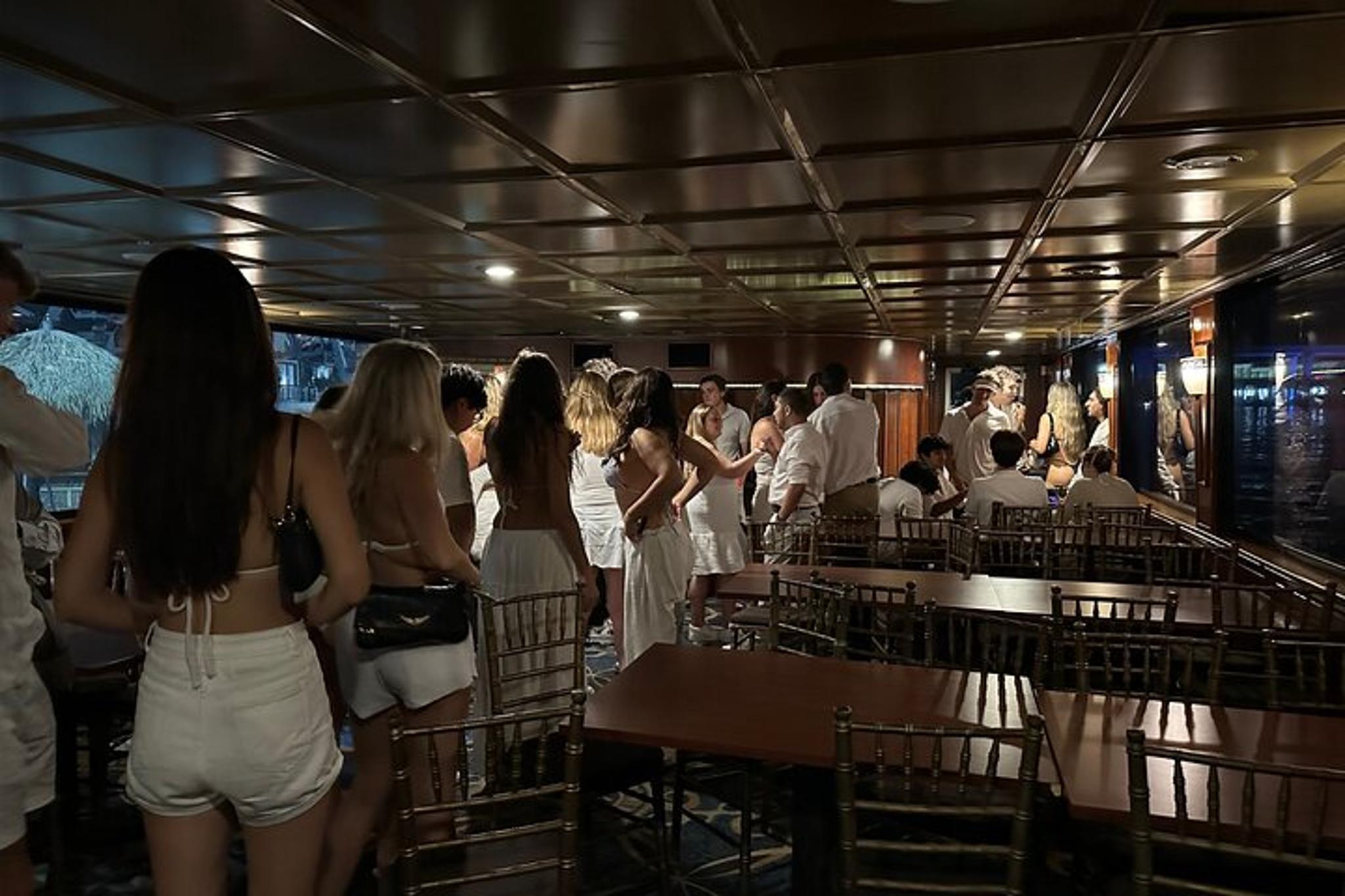 Miami Nightclub Boat Party on Biscayne Bay - Image 4