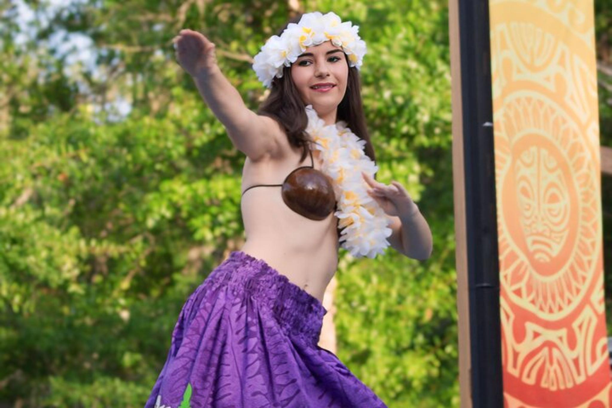 Adventure Luau Polynesian Dinner Show - Image 5