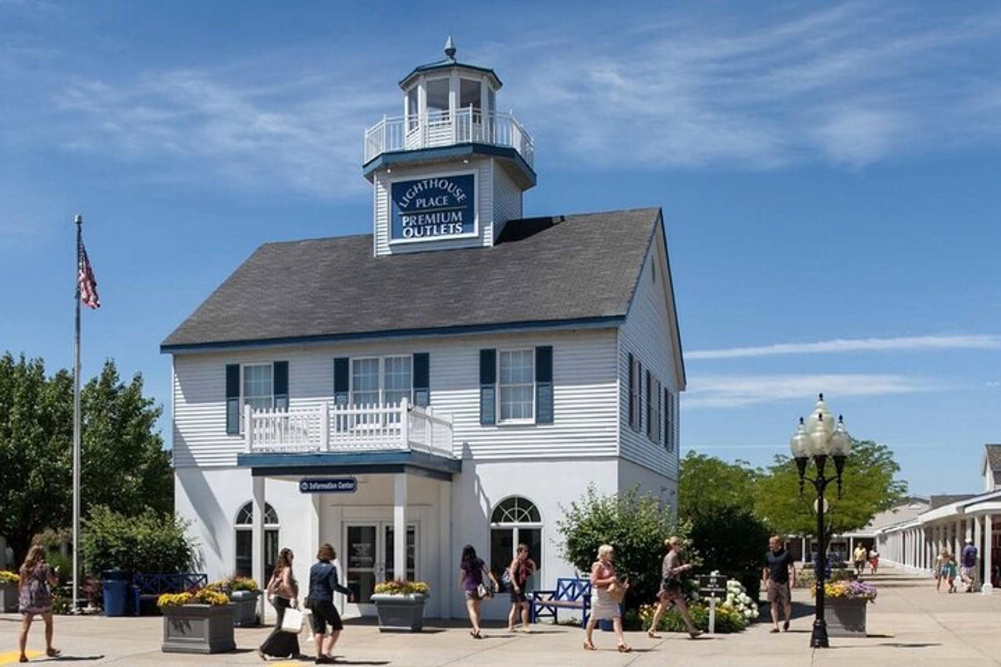 Chicago Shopping Tour to Lighthouse Place Outlets