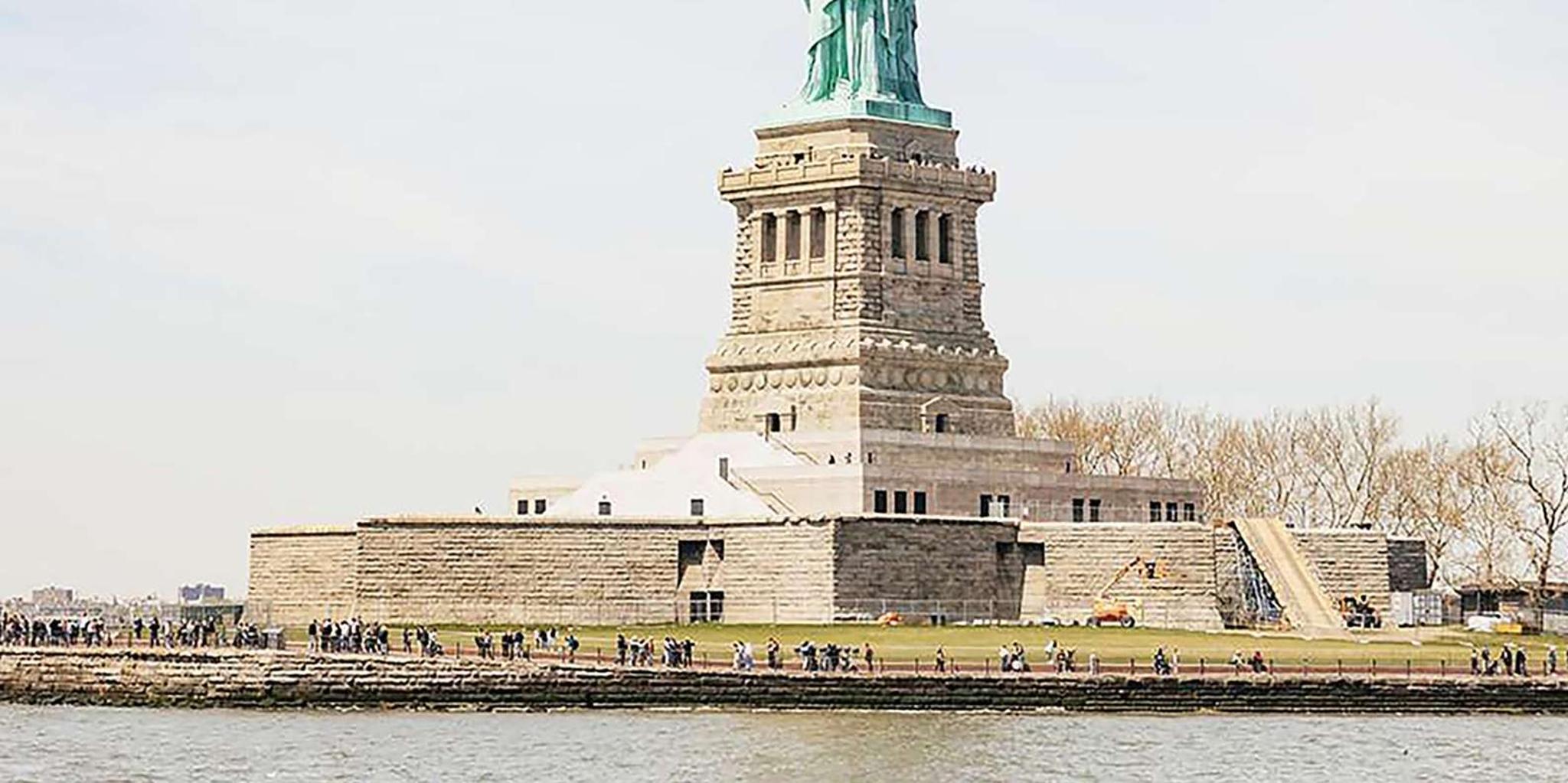 New York City 9/11 Memorial and Liberty Tour - Image 5