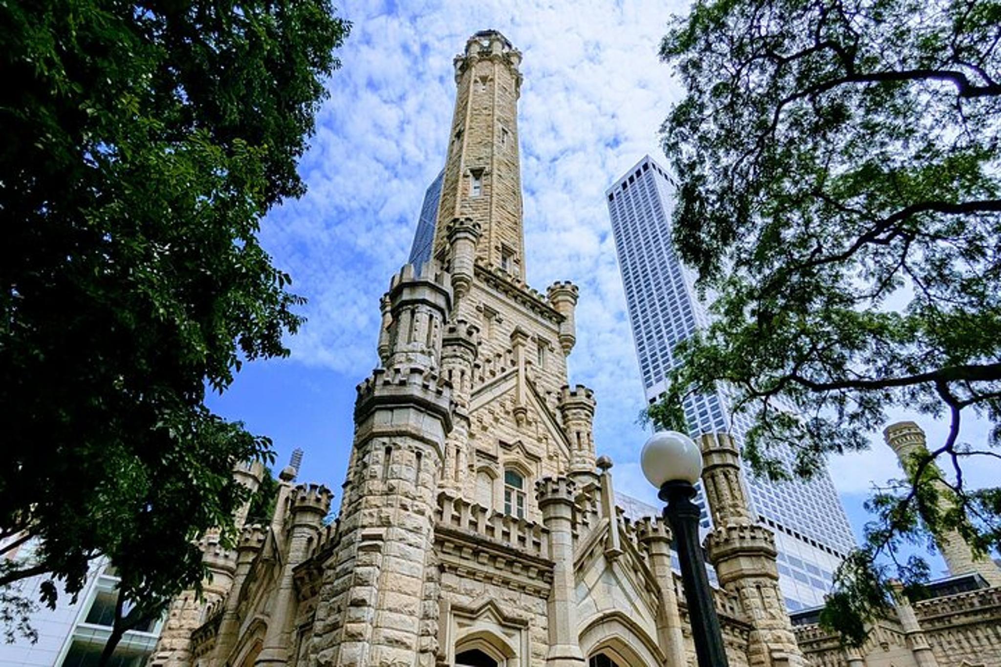 Chicago Walking Tour and Scavenger Hunt