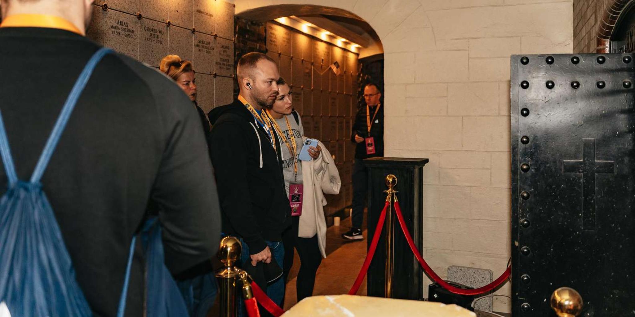 New York City Catacombs Tour by Candlelight - Image 4