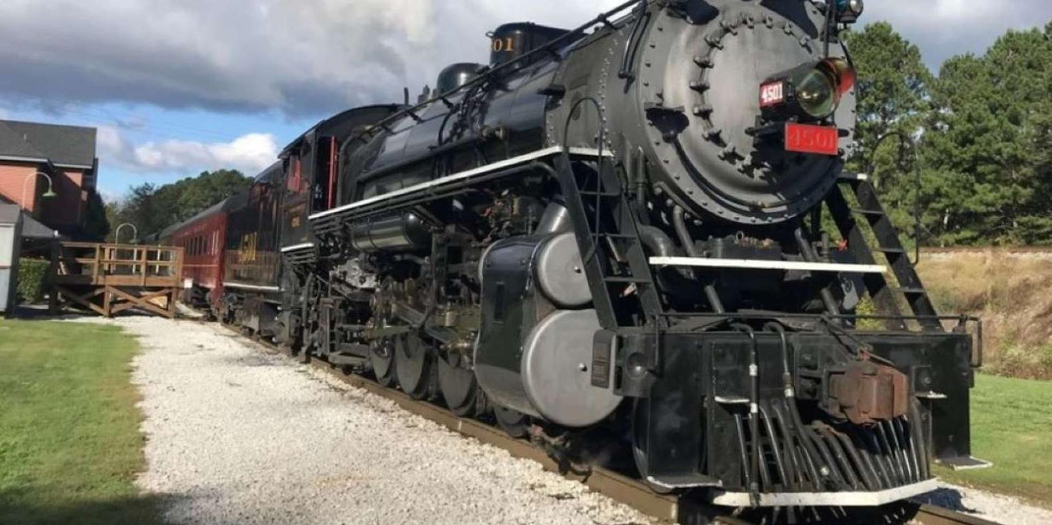 Chattanooga Trolley and Train Ride Tour