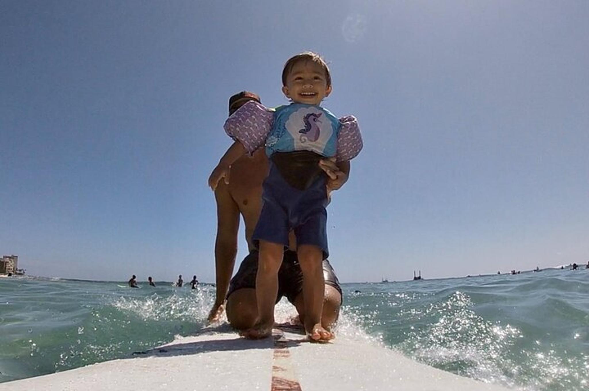 Honolulu Surf Lesson with GoPro Videos 90 min - Image 3