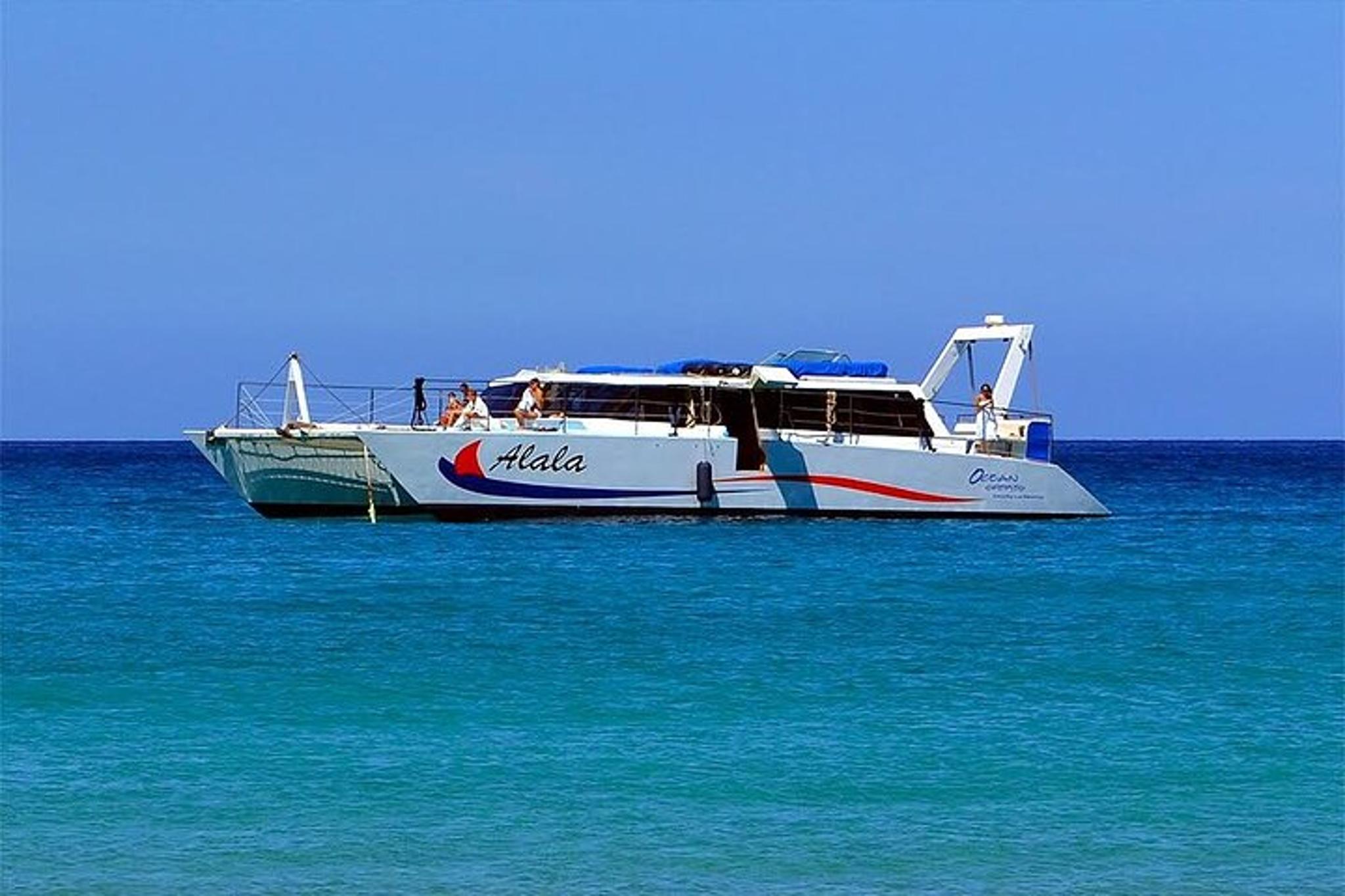 Waikoloa Snorkel Adventure on Power Catamaran - Image 1