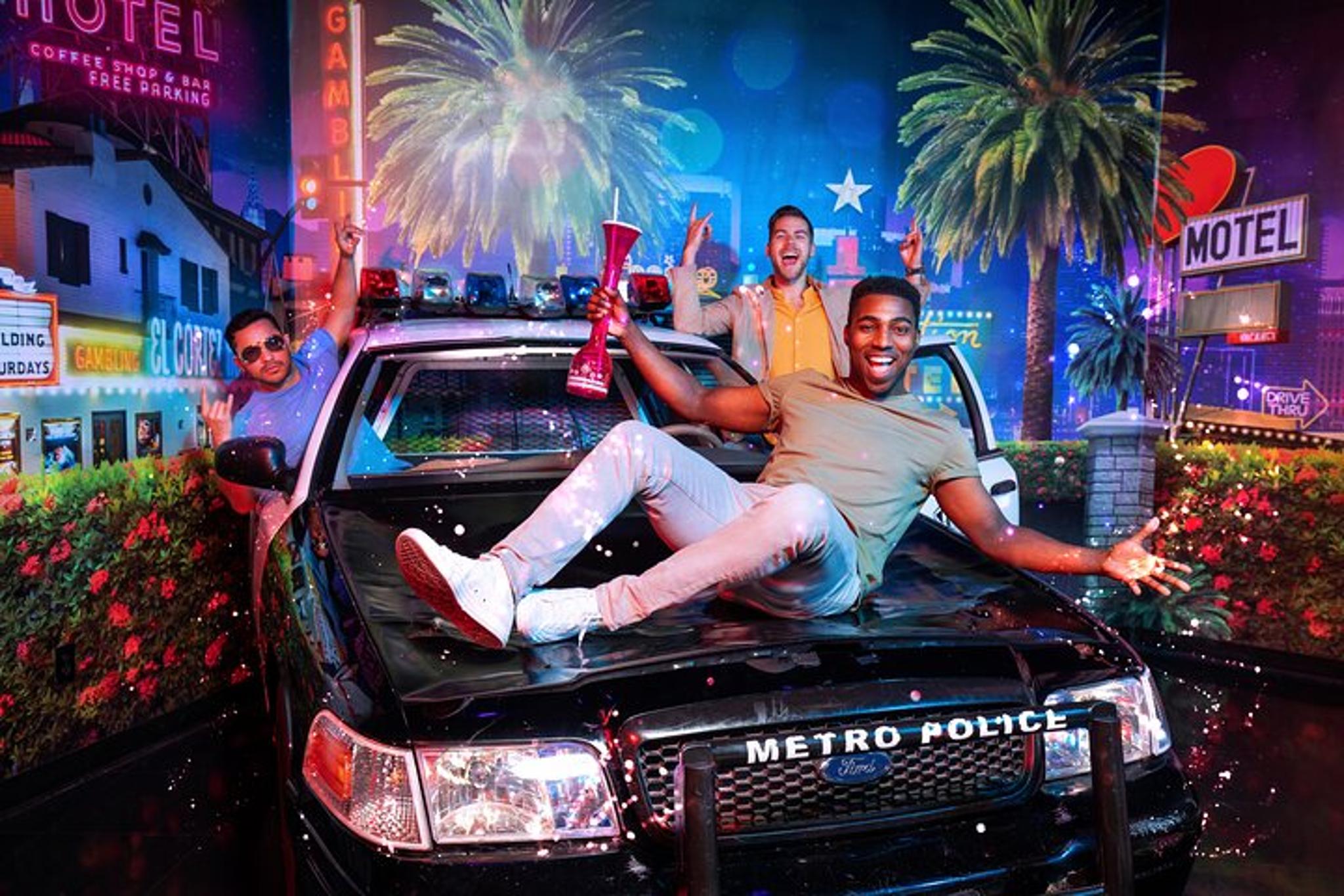 Las Vegas Madame Tussauds, Bus & High Roller Combo - Image 3