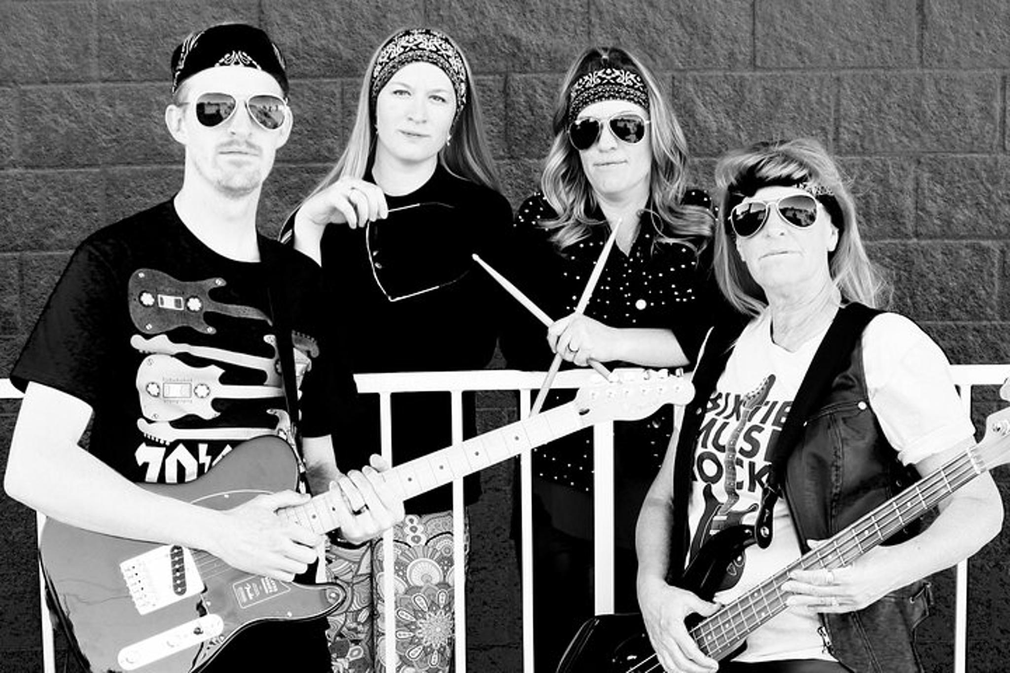 Las Vegas Dinner Show at Firelight Barn - Image 2