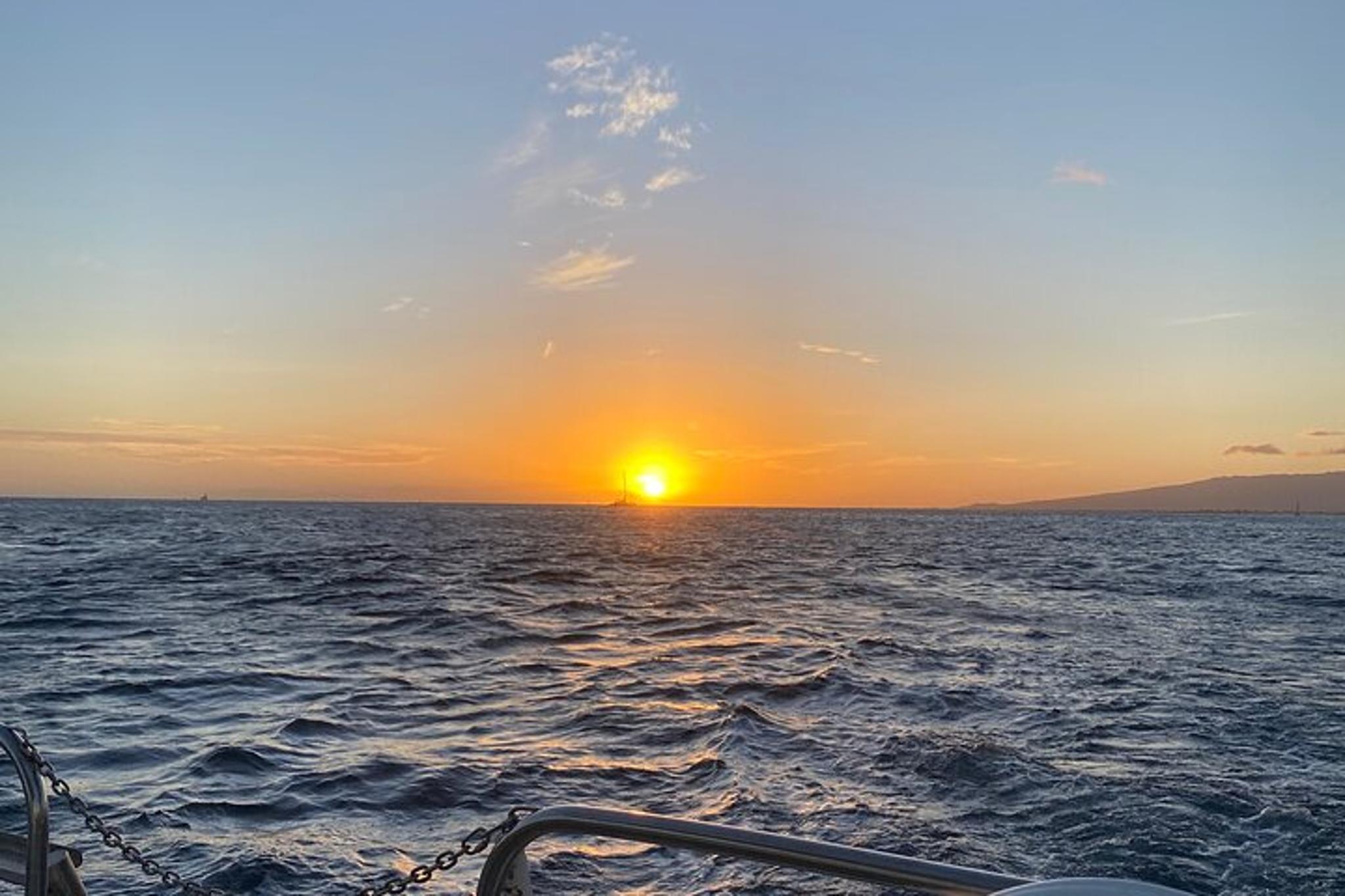 Waikiki Fireworks Boat Cruise - Image 5