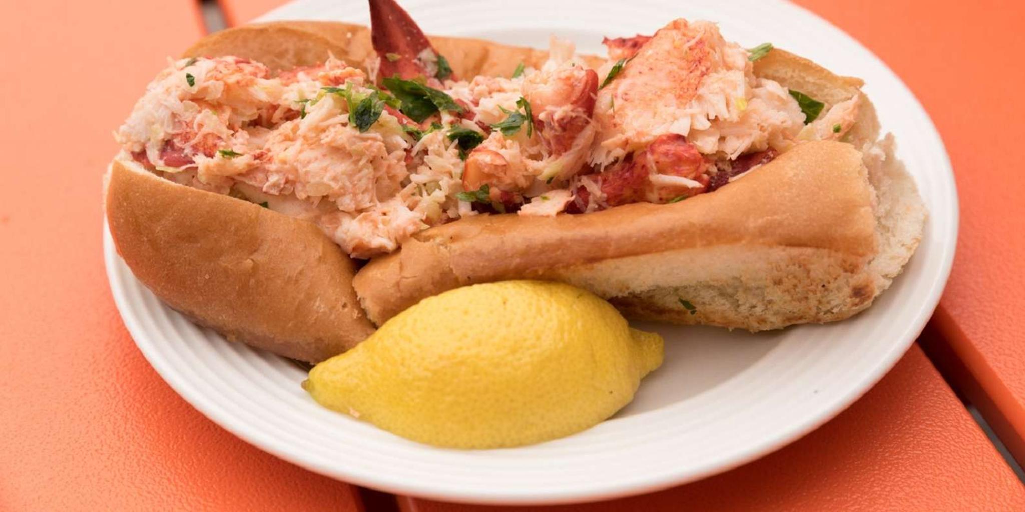 Boston North End Food Tour with 6 Tastings - Image 3