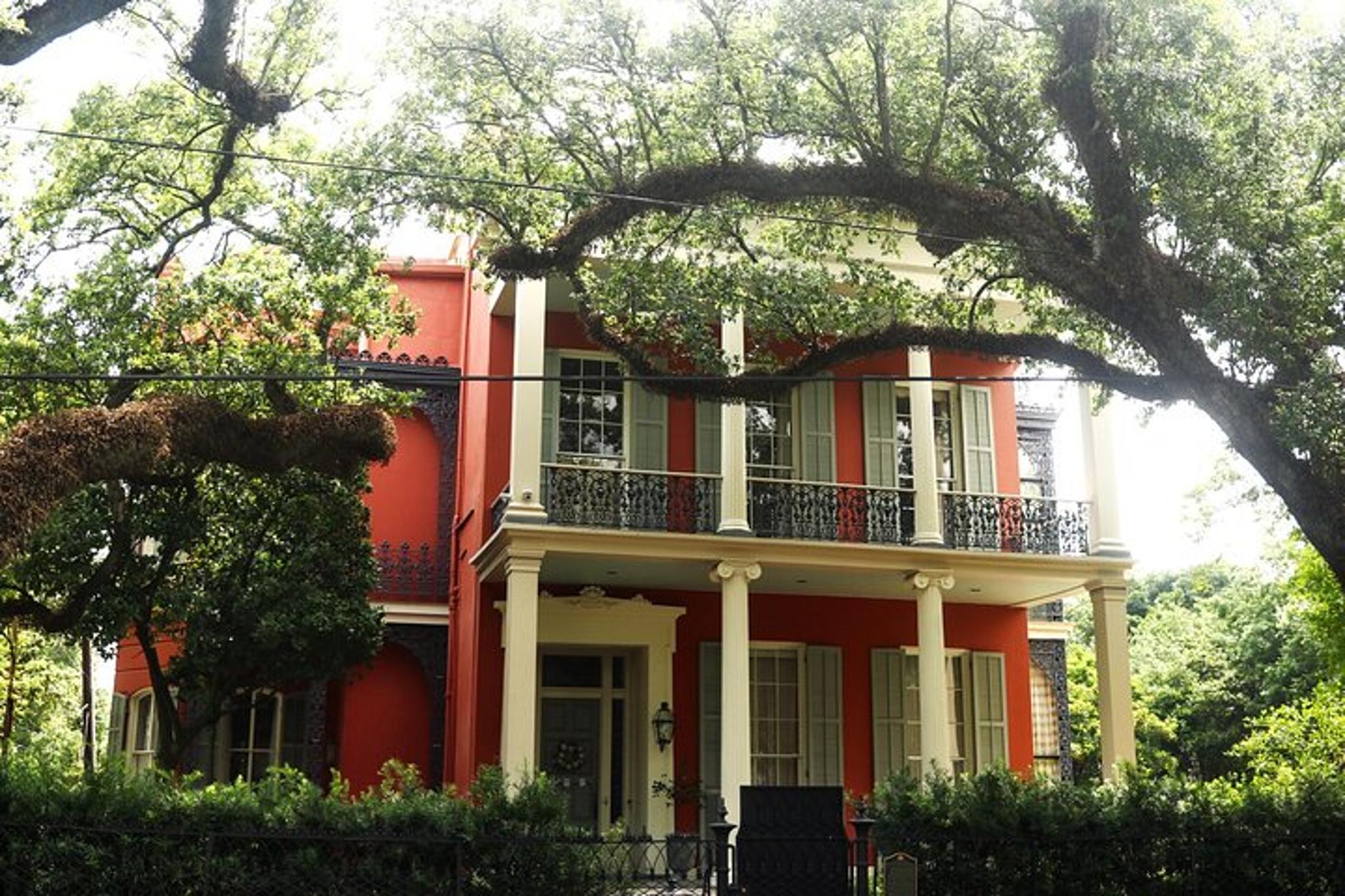 New Orleans Garden District Tour