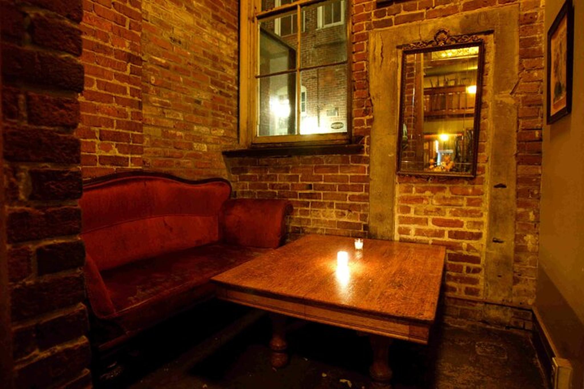 Portland Underground Shanghai Tunnel Tour with Brewery Tastings - Image 4