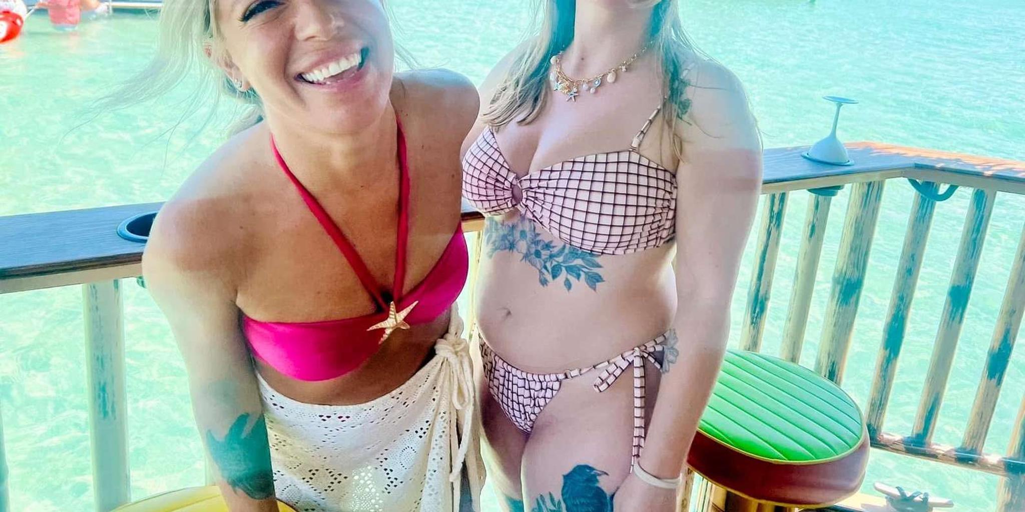 Destin Crab Island Tiki Tour - Image 3