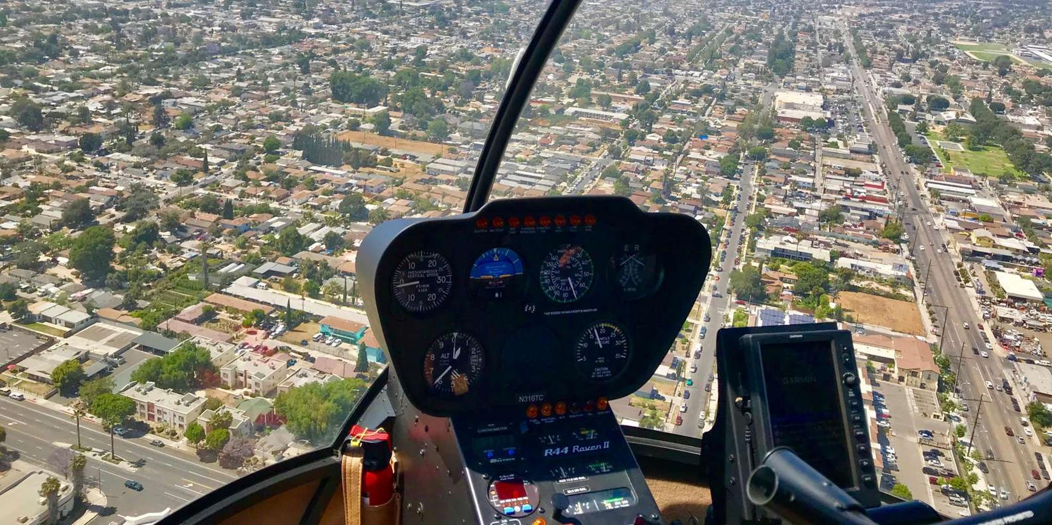 Los Angeles Downtown Helicopter Tour - Image 6